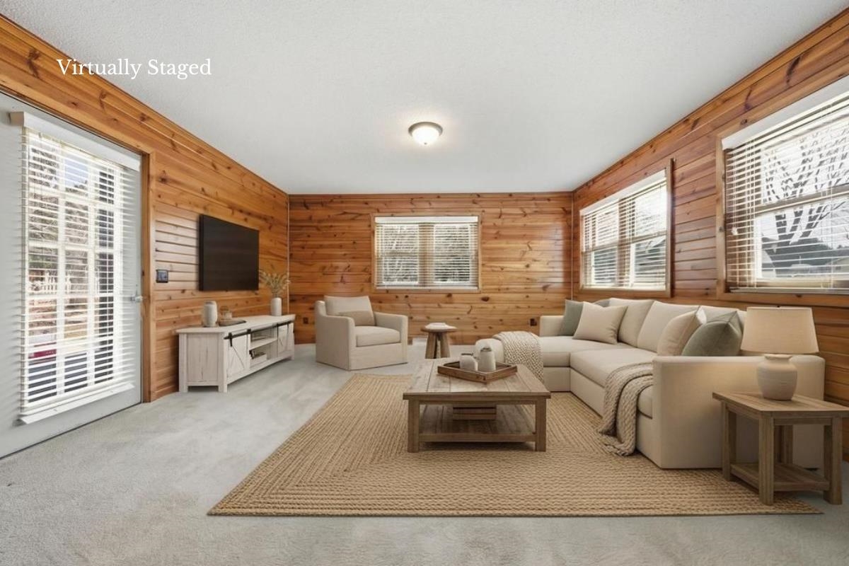 1307 N WOOD AVENUE, Marshfield, Wisconsin 54449, 5 Bedrooms Bedrooms, ,4 BathroomsBathrooms,Residential,For Sale,1307 N WOOD AVENUE,22600612