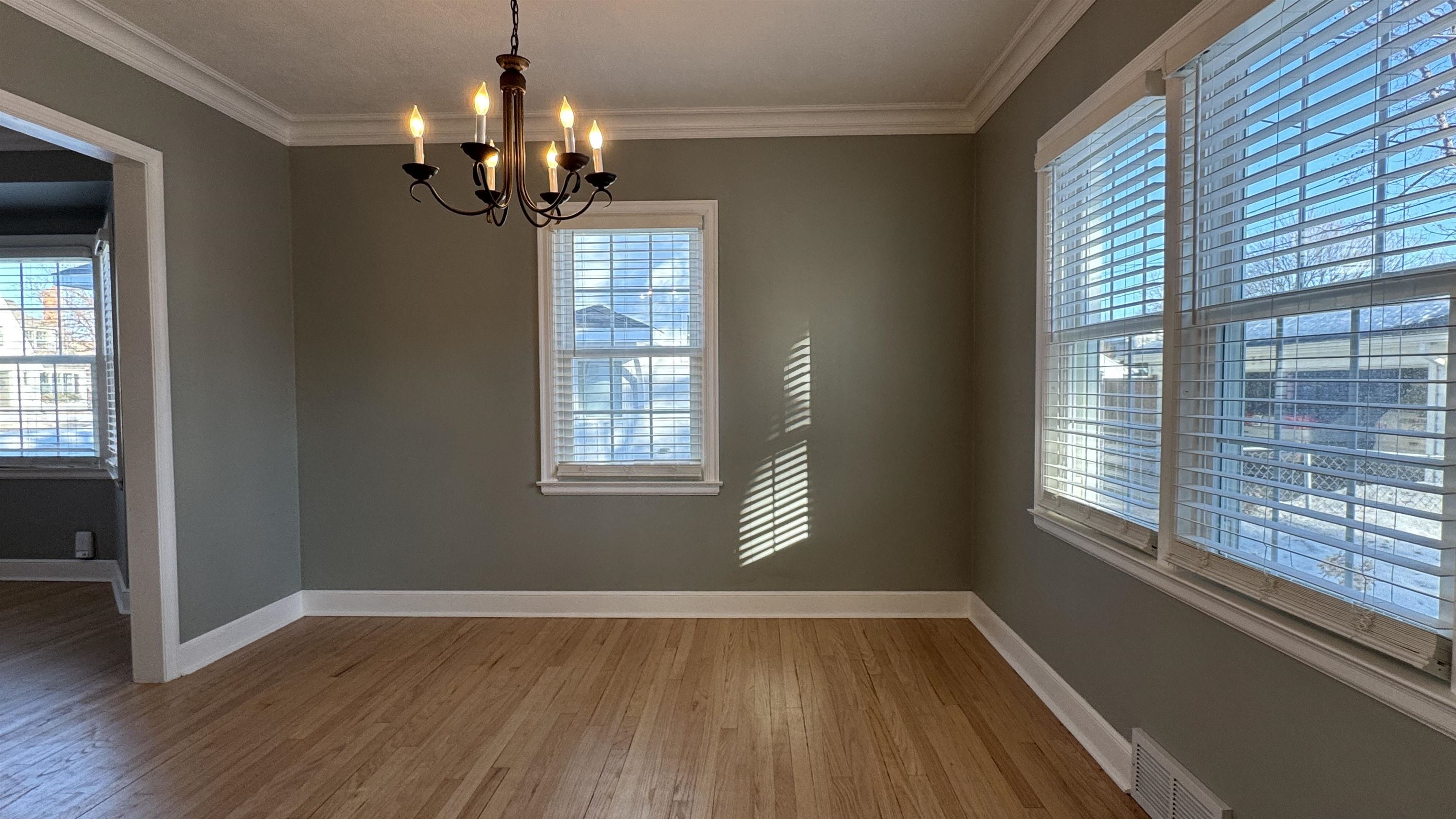 131 EAU CLAIRE BOULEVARD, Wausau, Wisconsin 54403, 2 Bedrooms Bedrooms, ,2 BathroomsBathrooms,Residential,For Sale,131 EAU CLAIRE BOULEVARD,22600614