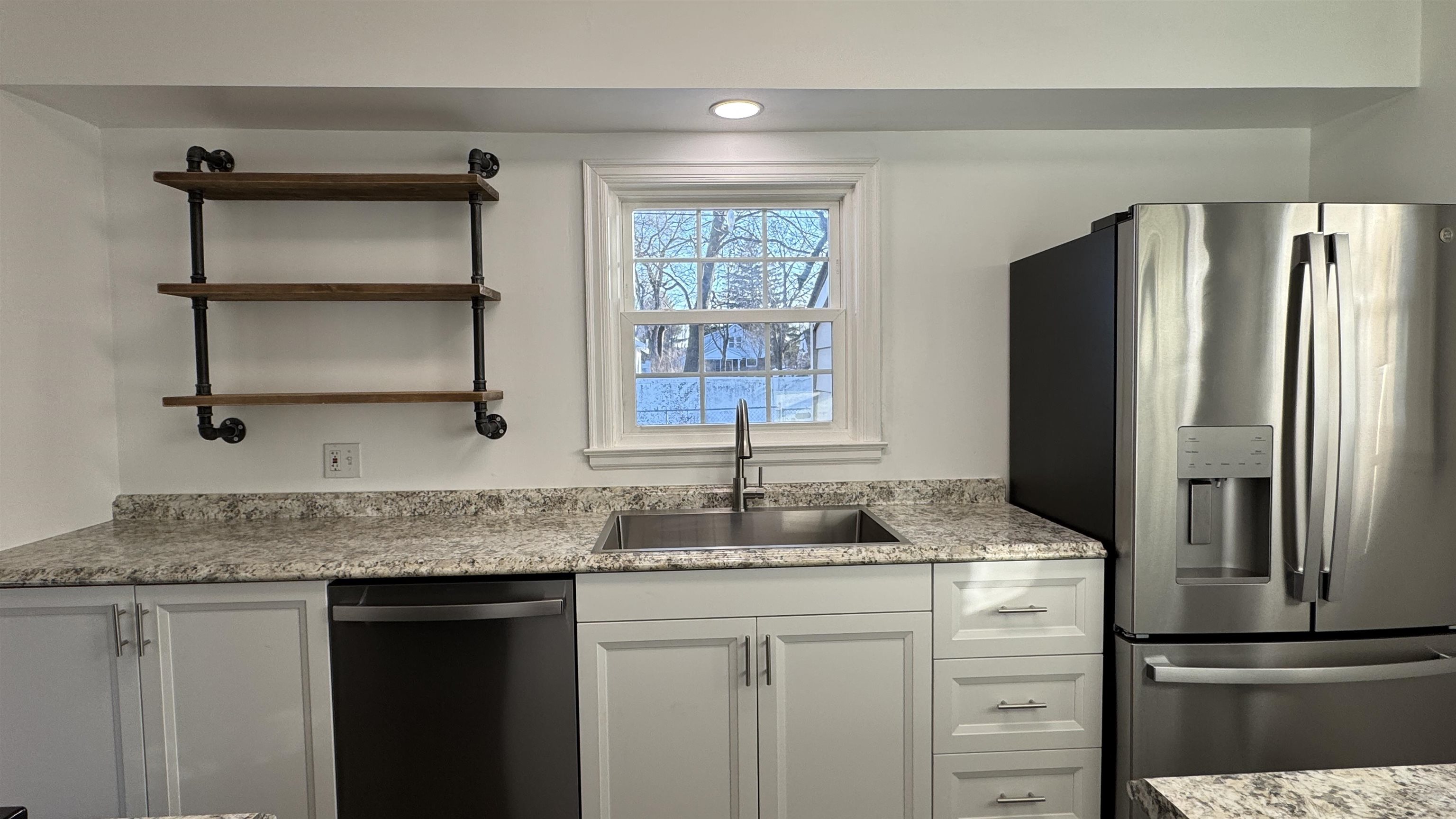 131 EAU CLAIRE BOULEVARD, Wausau, Wisconsin 54403, 2 Bedrooms Bedrooms, ,2 BathroomsBathrooms,Residential,For Sale,131 EAU CLAIRE BOULEVARD,22600614