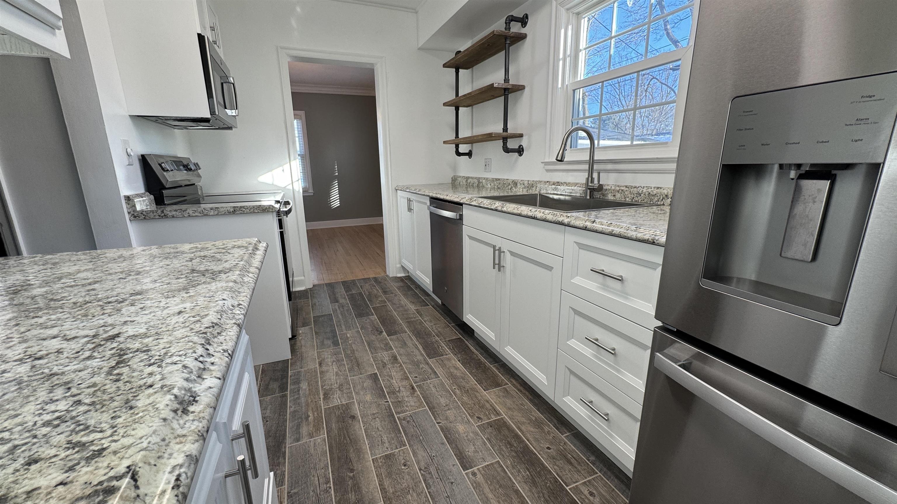 131 EAU CLAIRE BOULEVARD, Wausau, Wisconsin 54403, 2 Bedrooms Bedrooms, ,2 BathroomsBathrooms,Residential,For Sale,131 EAU CLAIRE BOULEVARD,22600614