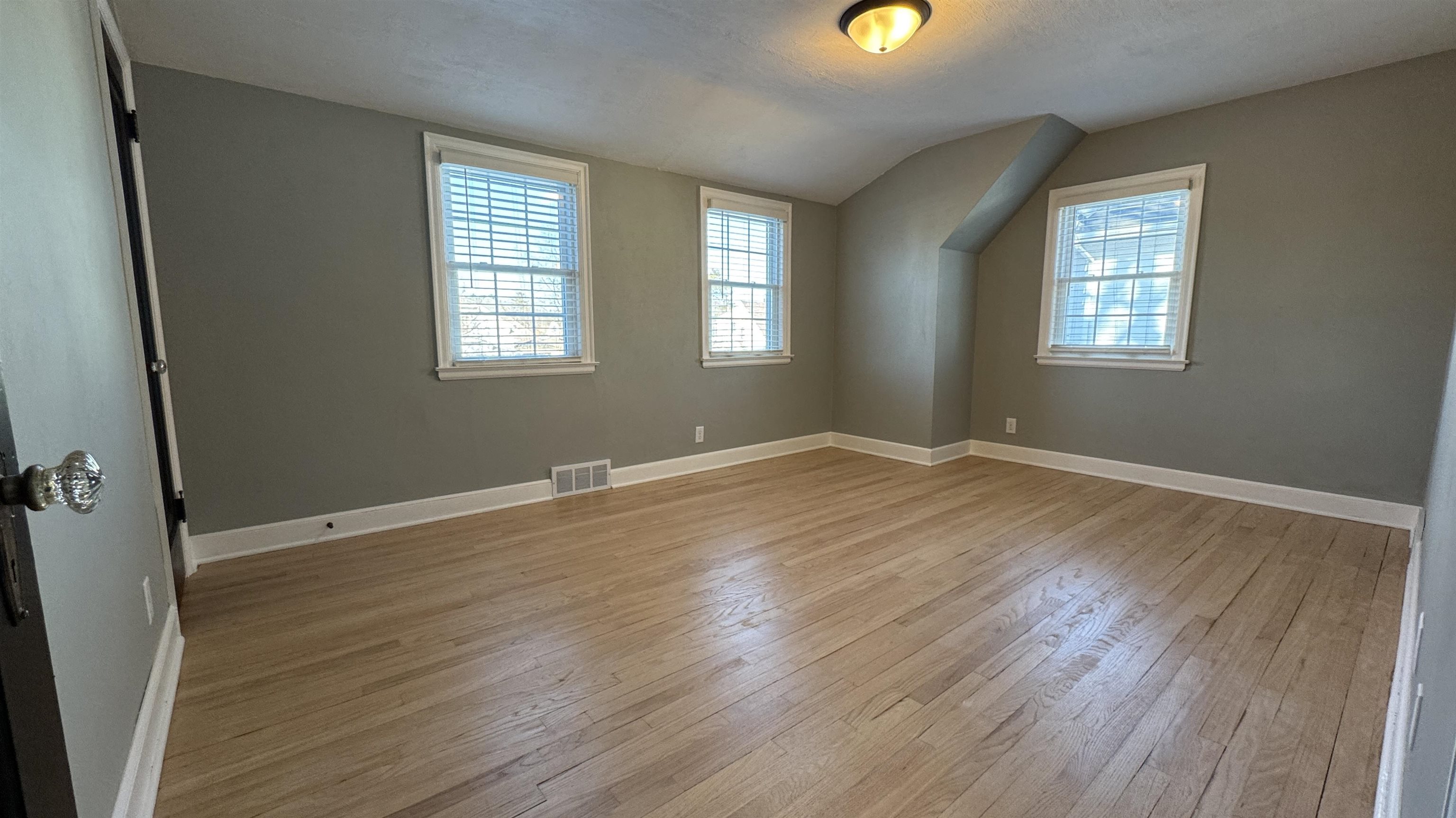 131 EAU CLAIRE BOULEVARD, Wausau, Wisconsin 54403, 2 Bedrooms Bedrooms, ,2 BathroomsBathrooms,Residential,For Sale,131 EAU CLAIRE BOULEVARD,22600614