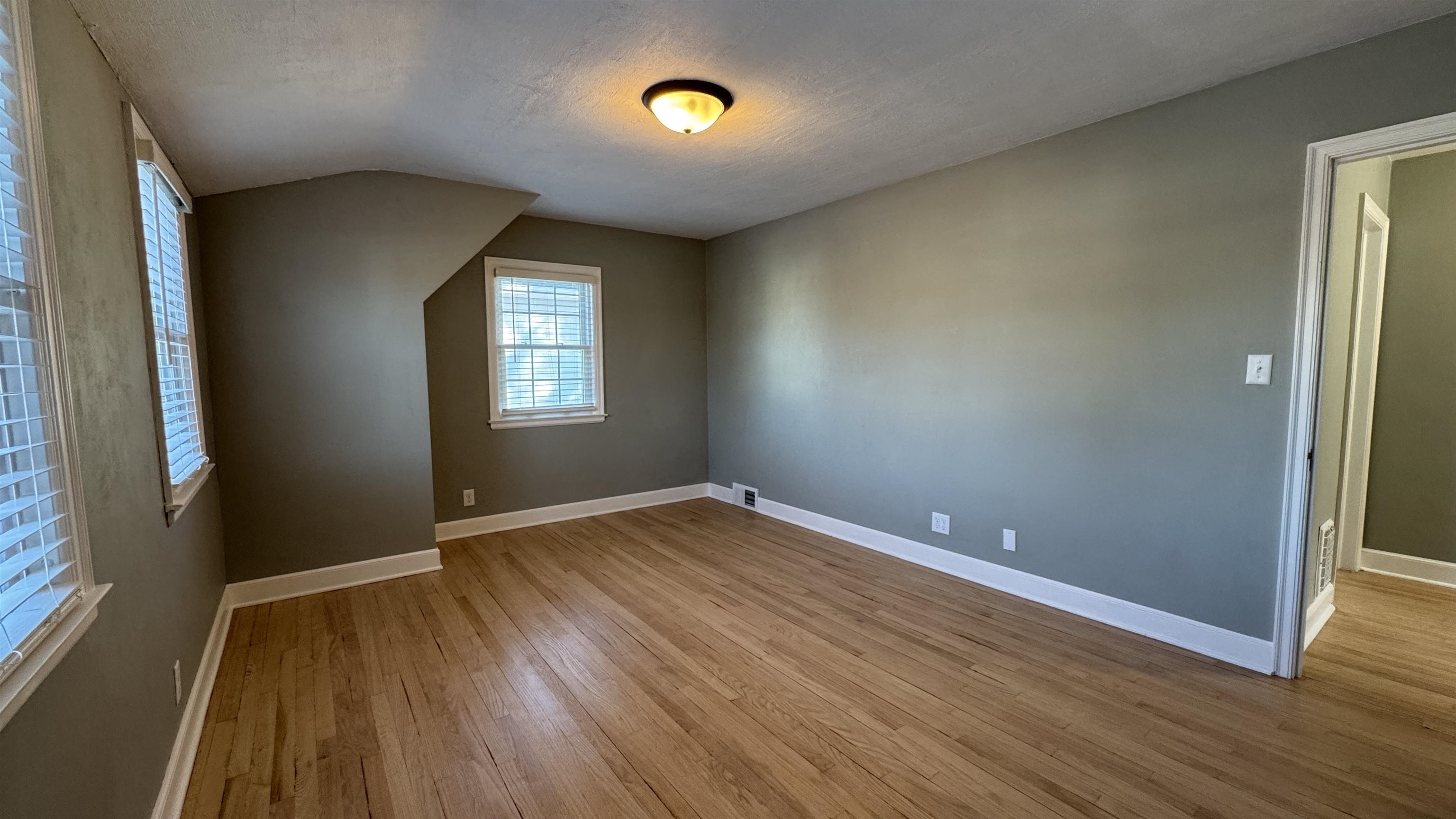 131 EAU CLAIRE BOULEVARD, Wausau, Wisconsin 54403, 2 Bedrooms Bedrooms, ,2 BathroomsBathrooms,Residential,For Sale,131 EAU CLAIRE BOULEVARD,22600614