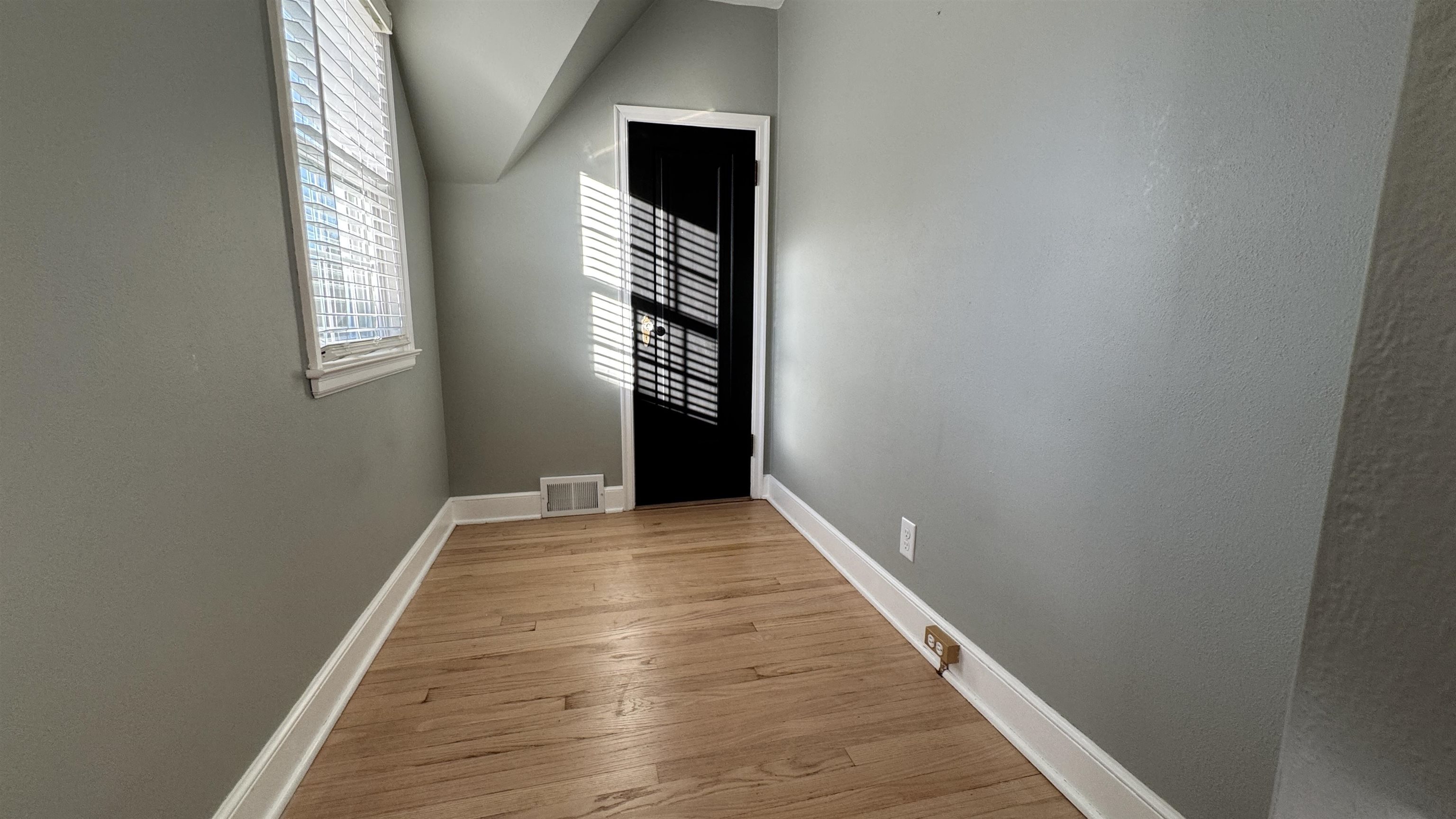 131 EAU CLAIRE BOULEVARD, Wausau, Wisconsin 54403, 2 Bedrooms Bedrooms, ,2 BathroomsBathrooms,Residential,For Sale,131 EAU CLAIRE BOULEVARD,22600614