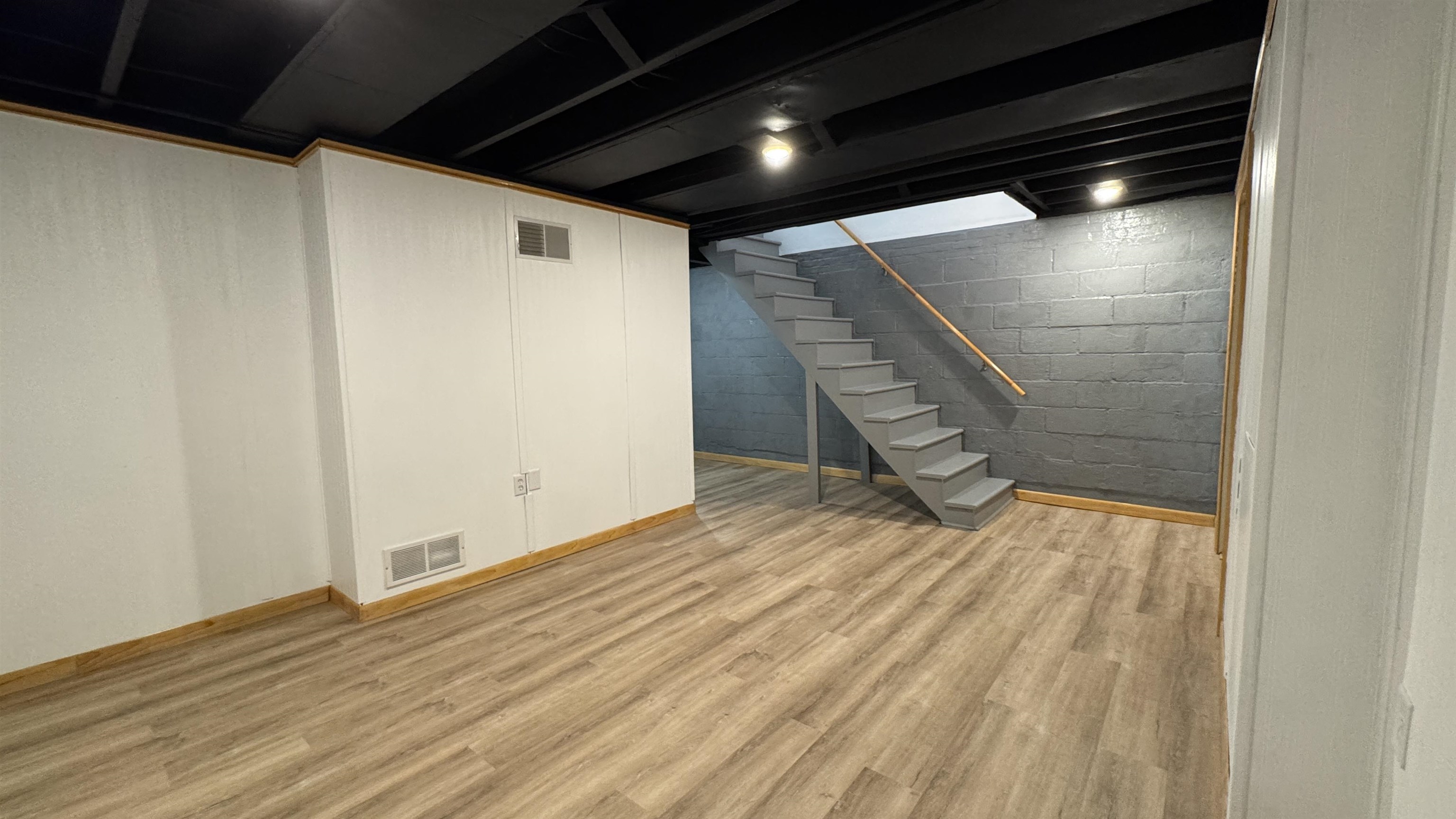 131 EAU CLAIRE BOULEVARD, Wausau, Wisconsin 54403, 2 Bedrooms Bedrooms, ,2 BathroomsBathrooms,Residential,For Sale,131 EAU CLAIRE BOULEVARD,22600614