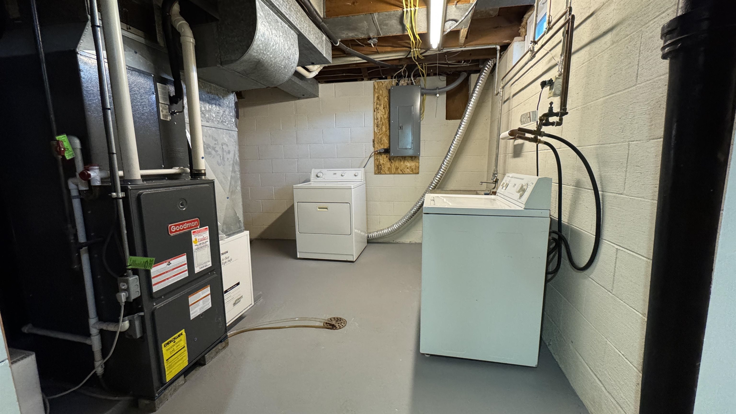 131 EAU CLAIRE BOULEVARD, Wausau, Wisconsin 54403, 2 Bedrooms Bedrooms, ,2 BathroomsBathrooms,Residential,For Sale,131 EAU CLAIRE BOULEVARD,22600614