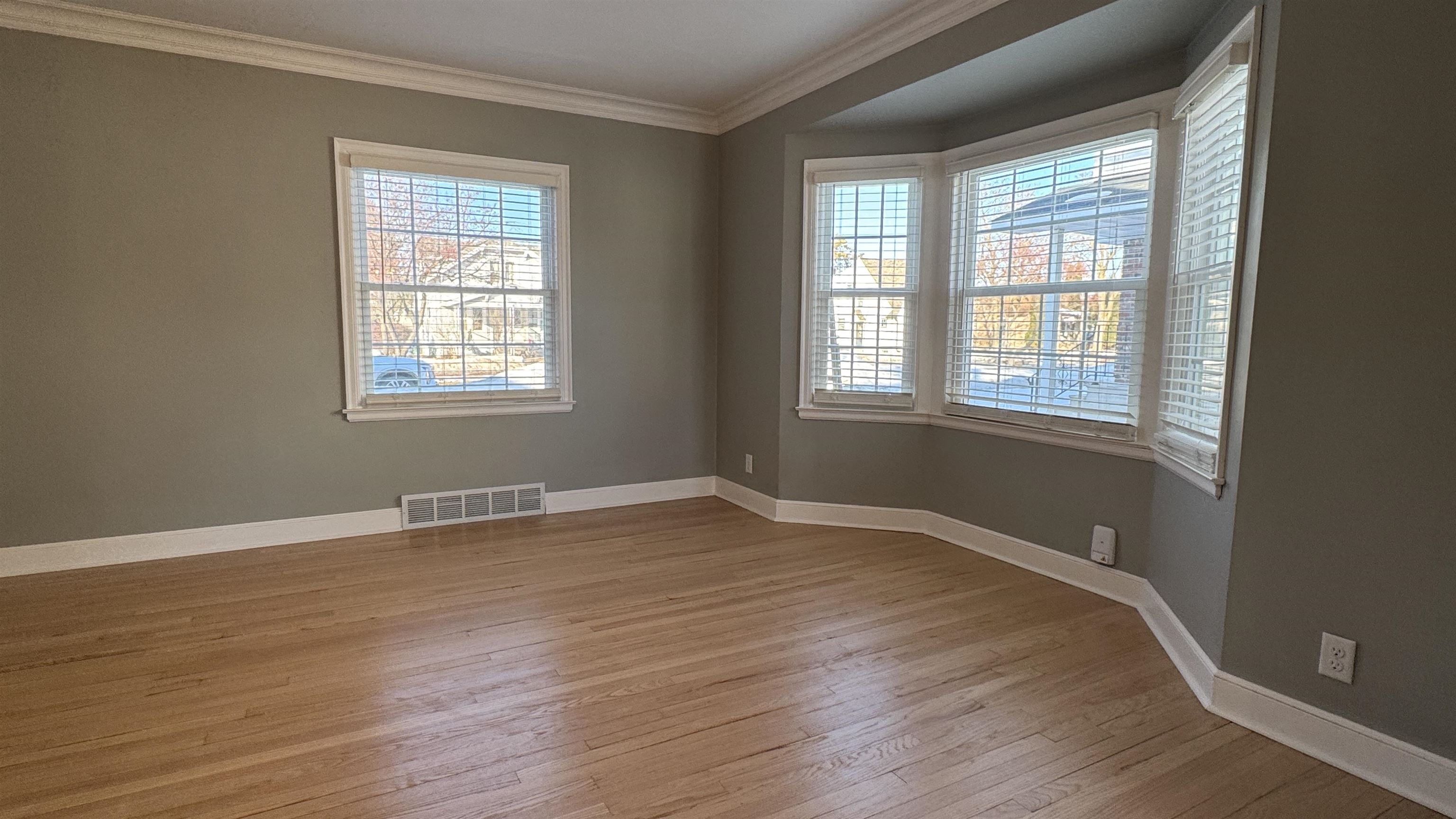 131 EAU CLAIRE BOULEVARD, Wausau, Wisconsin 54403, 2 Bedrooms Bedrooms, ,2 BathroomsBathrooms,Residential,For Sale,131 EAU CLAIRE BOULEVARD,22600614