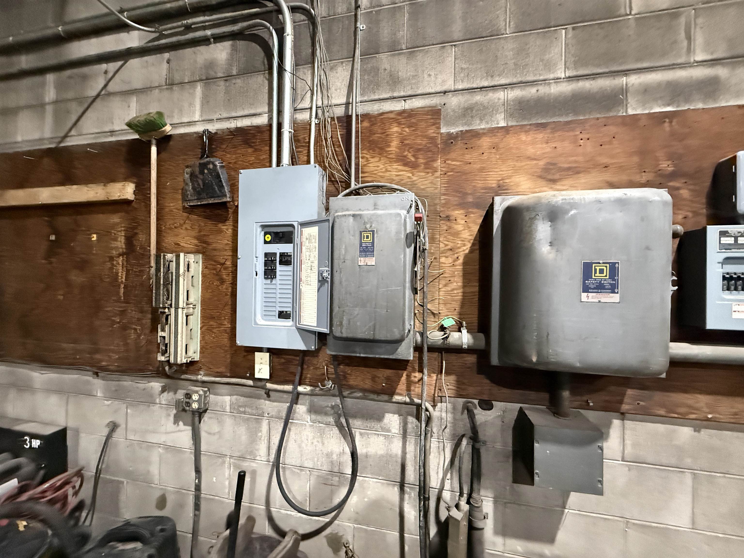 2241 MADISON STREET, Stevens Point, Wisconsin 54481, ,Commercial/industrial,For Rent,2241 MADISON STREET,22600618