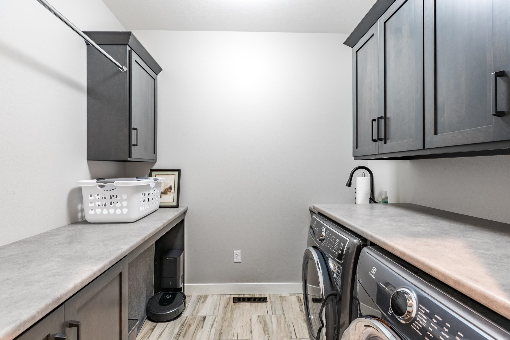 7601 STONEFIELD TRAIL, Schofield, Wisconsin 54476, 5 Bedrooms Bedrooms, ,3 BathroomsBathrooms,Residential,For Sale,7601 STONEFIELD TRAIL,22600646