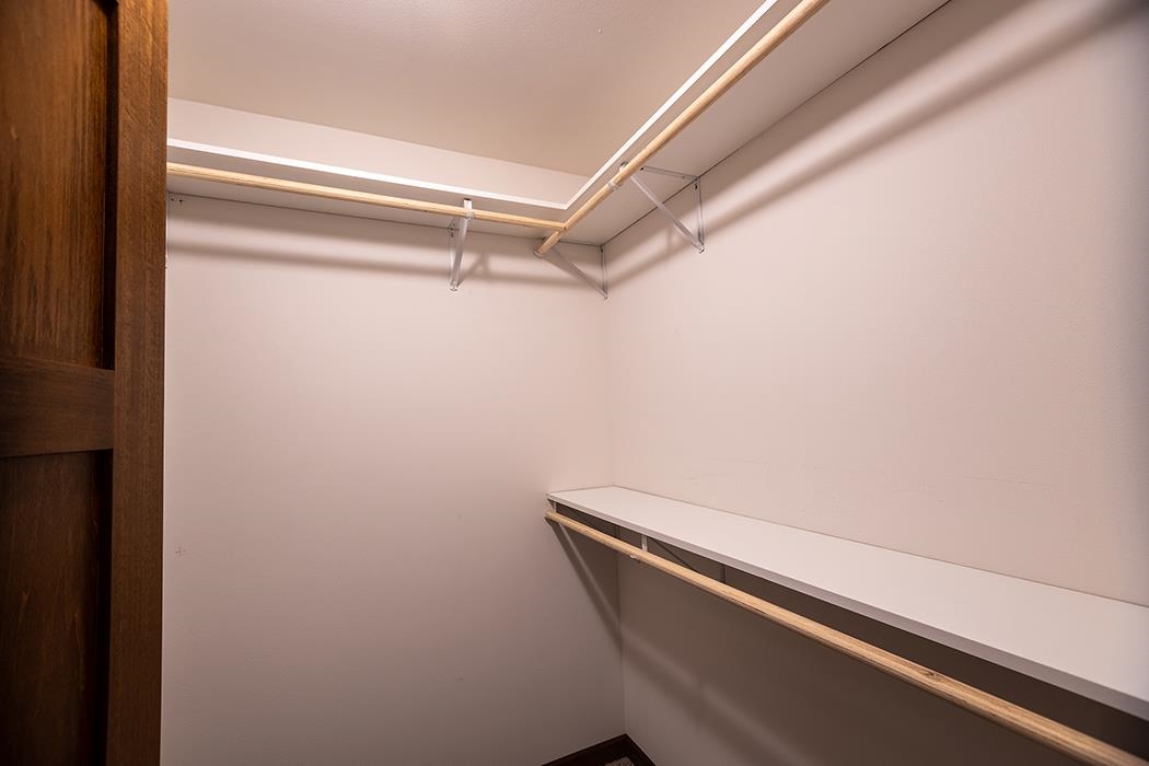 2200 S COTTONWOOD AVENUE, Marshfield, Wisconsin 54449, 3 Bedrooms Bedrooms, ,2 BathroomsBathrooms,Residential,For Sale,2200 S COTTONWOOD AVENUE,22600651