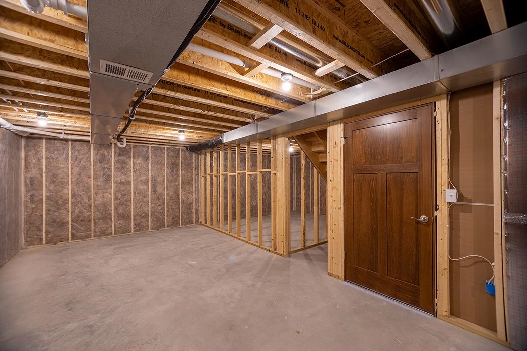 2200 S COTTONWOOD AVENUE, Marshfield, Wisconsin 54449, 3 Bedrooms Bedrooms, ,2 BathroomsBathrooms,Residential,For Sale,2200 S COTTONWOOD AVENUE,22600651