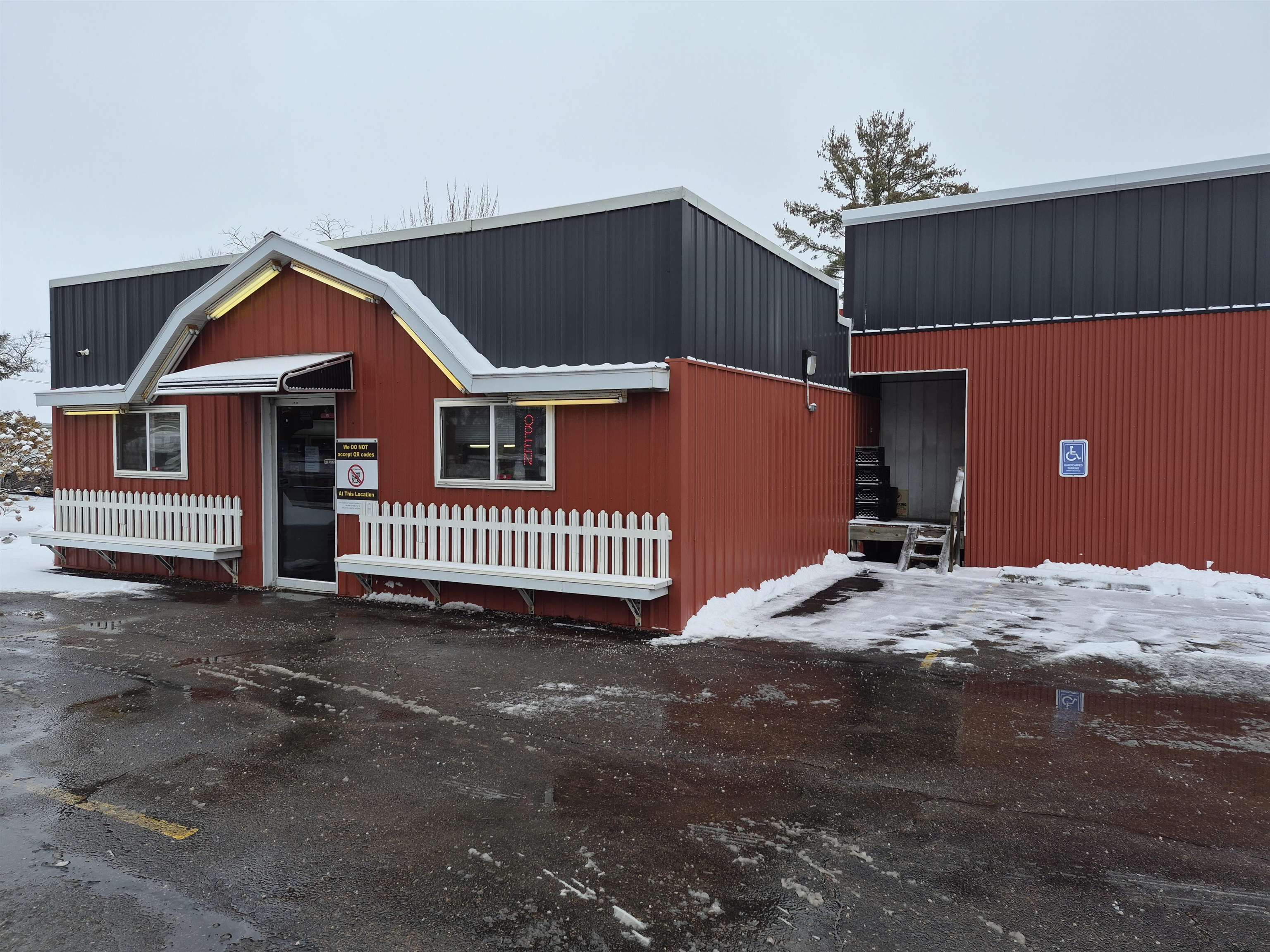 118 S 4TH STREET, Abbotsford, Wisconsin 54405, ,Commercial/industrial,For Sale,118 S 4TH STREET,22600657