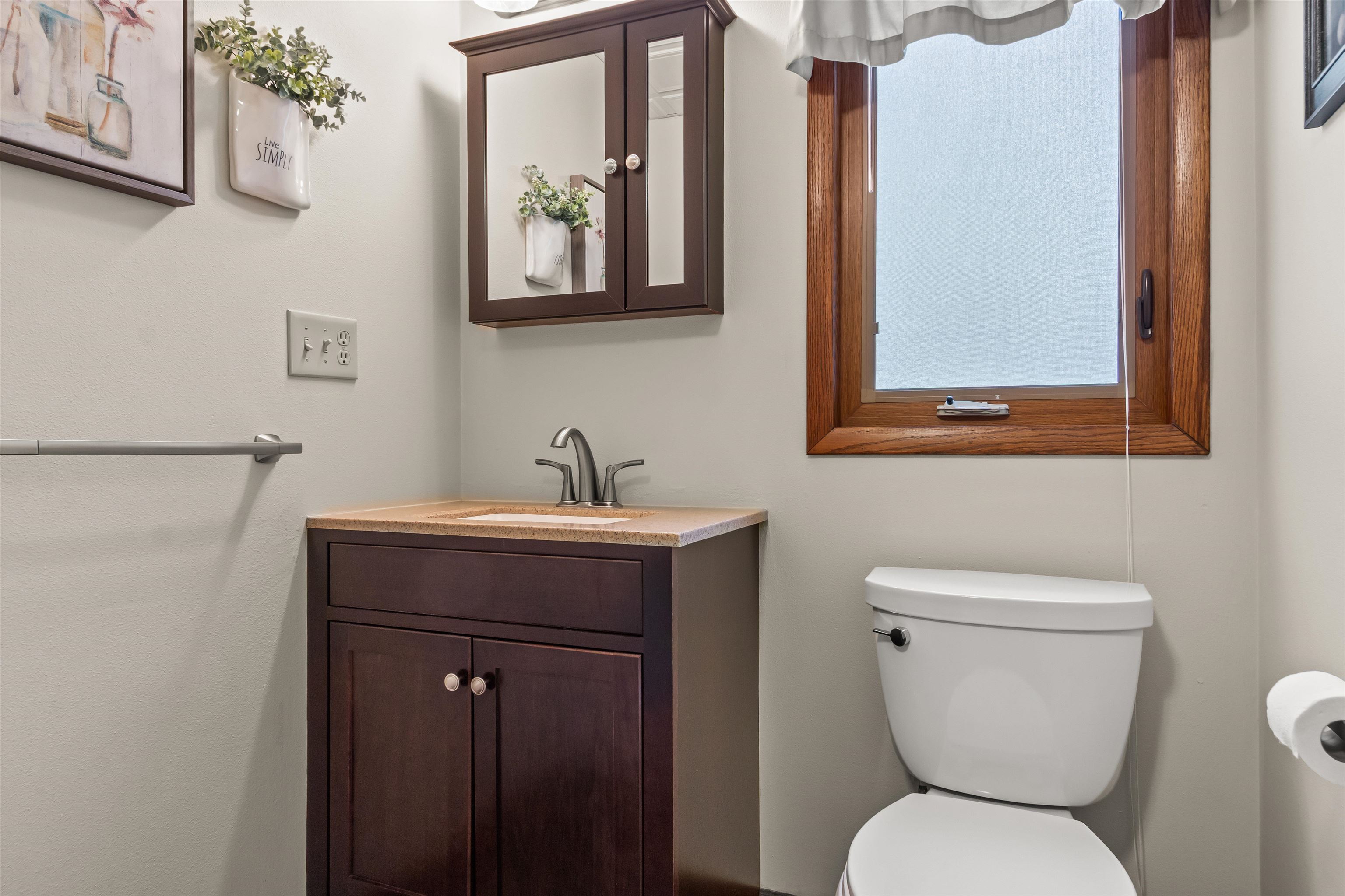 4021 ALPINE WAY, Wisconsin Rapids, Wisconsin 54494, 4 Bedrooms Bedrooms, ,2 BathroomsBathrooms,Residential,For Sale,4021 ALPINE WAY,22600659