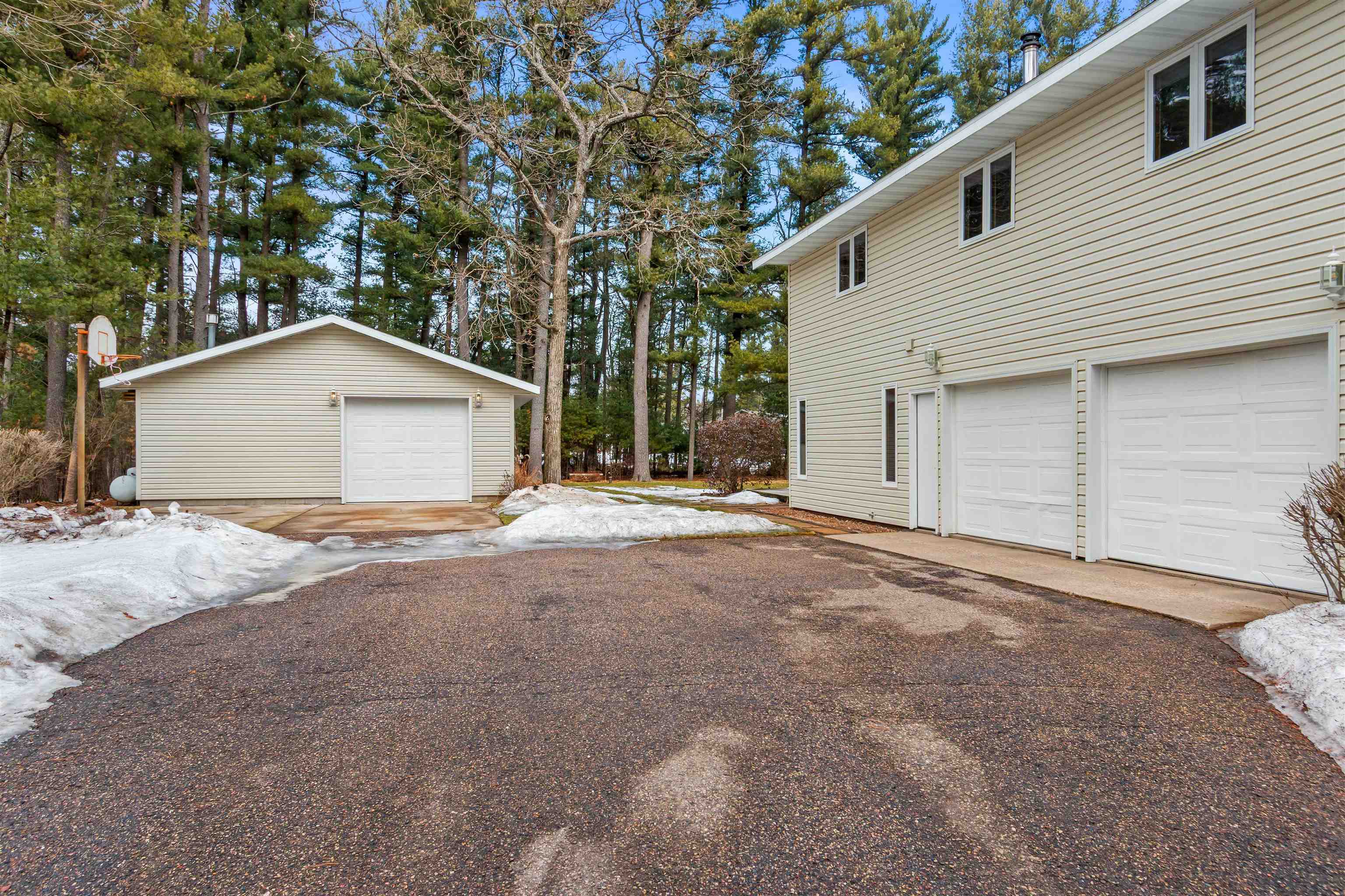 4021 ALPINE WAY, Wisconsin Rapids, Wisconsin 54494, 4 Bedrooms Bedrooms, ,2 BathroomsBathrooms,Residential,For Sale,4021 ALPINE WAY,22600659