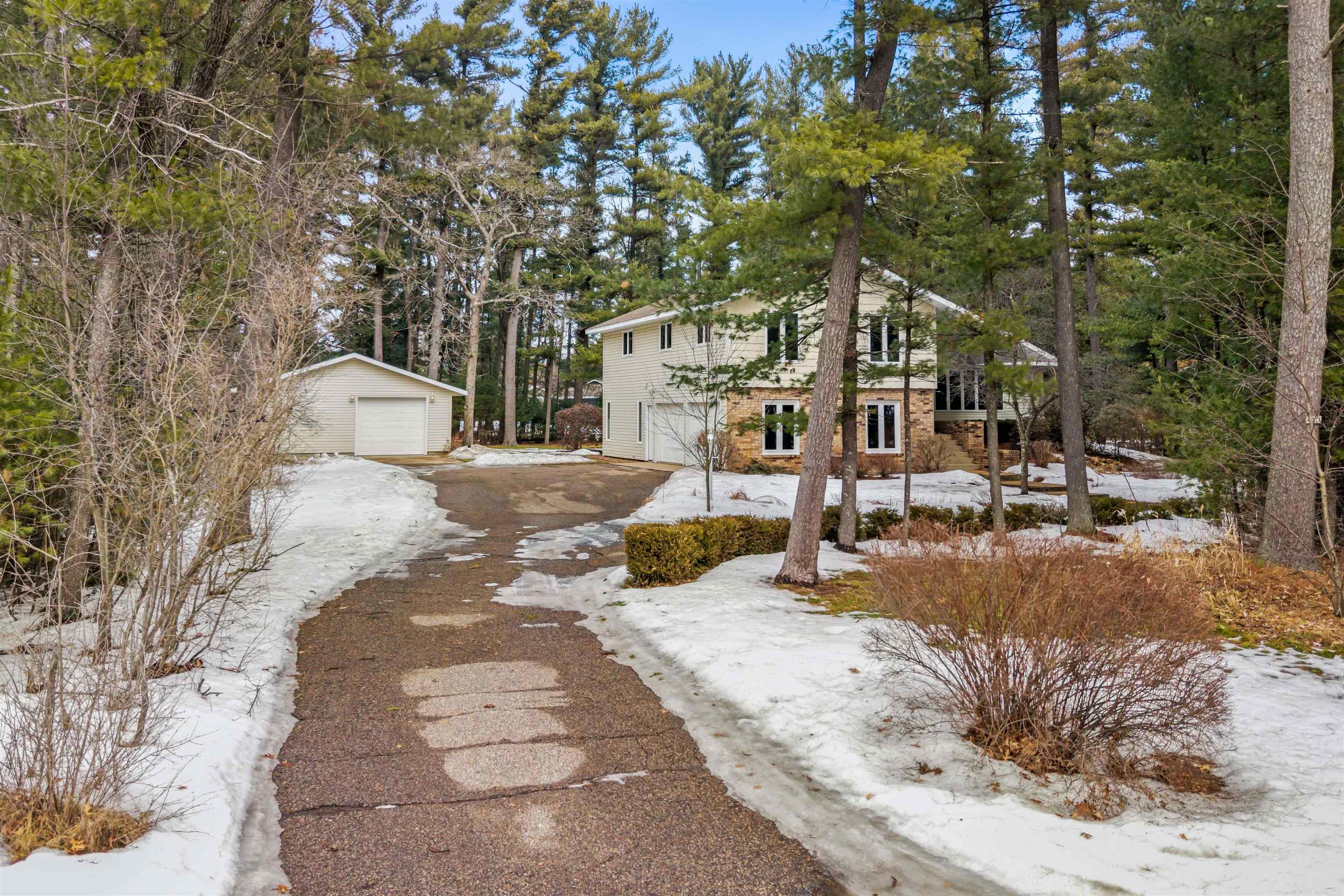 4021 ALPINE WAY, Wisconsin Rapids, Wisconsin 54494, 4 Bedrooms Bedrooms, ,2 BathroomsBathrooms,Residential,For Sale,4021 ALPINE WAY,22600659