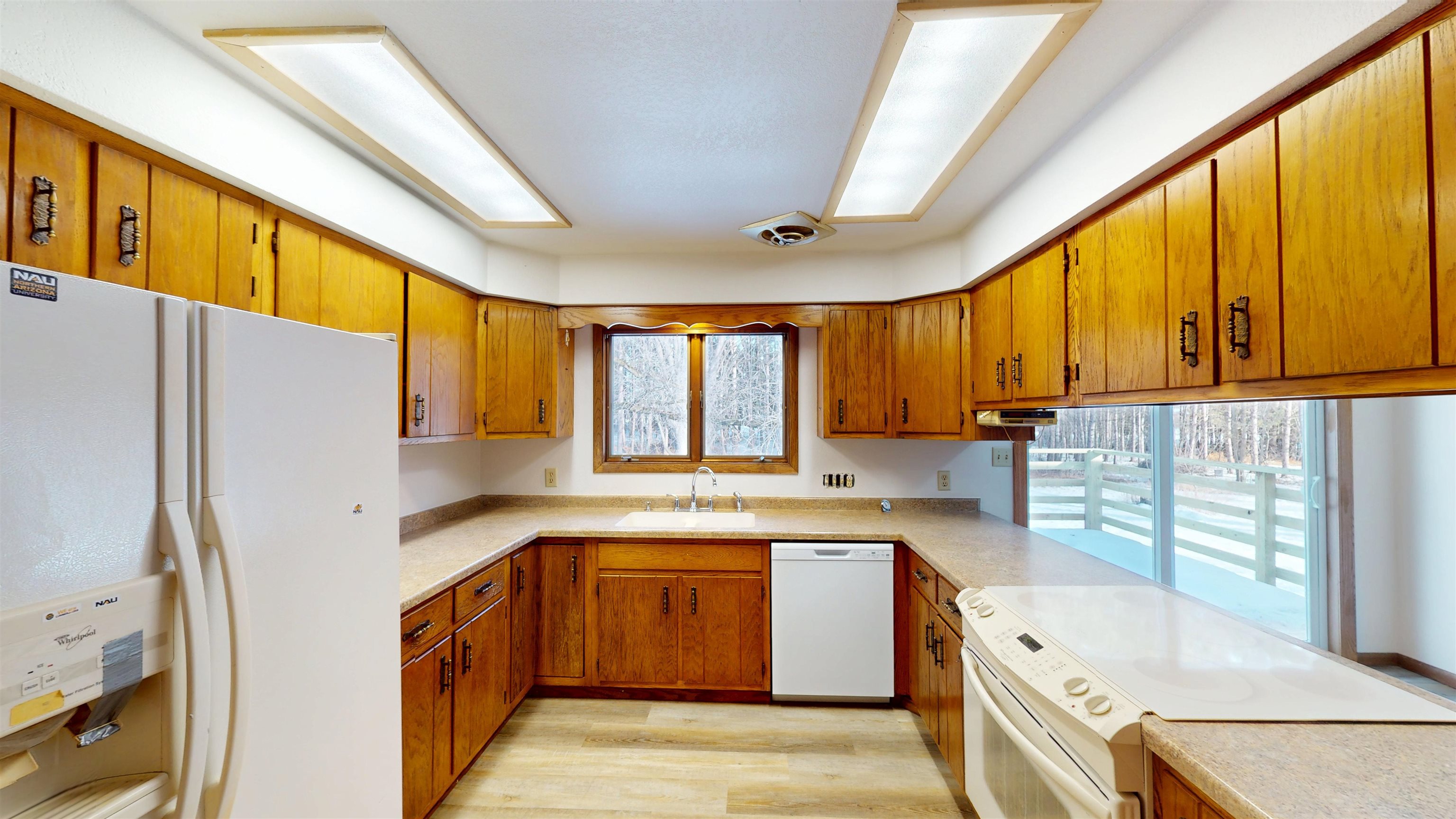 220 W PINE STREET, Abbotsford, Wisconsin 54405, 3 Bedrooms Bedrooms, ,1 BathroomBathrooms,Residential,For Sale,220 W PINE STREET,22600660