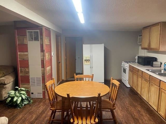 1701 W MC MILLAN STREET, Marshfield, Wisconsin 54449, ,Commercial/industrial,For Sale,1701 W MC MILLAN STREET,22600661