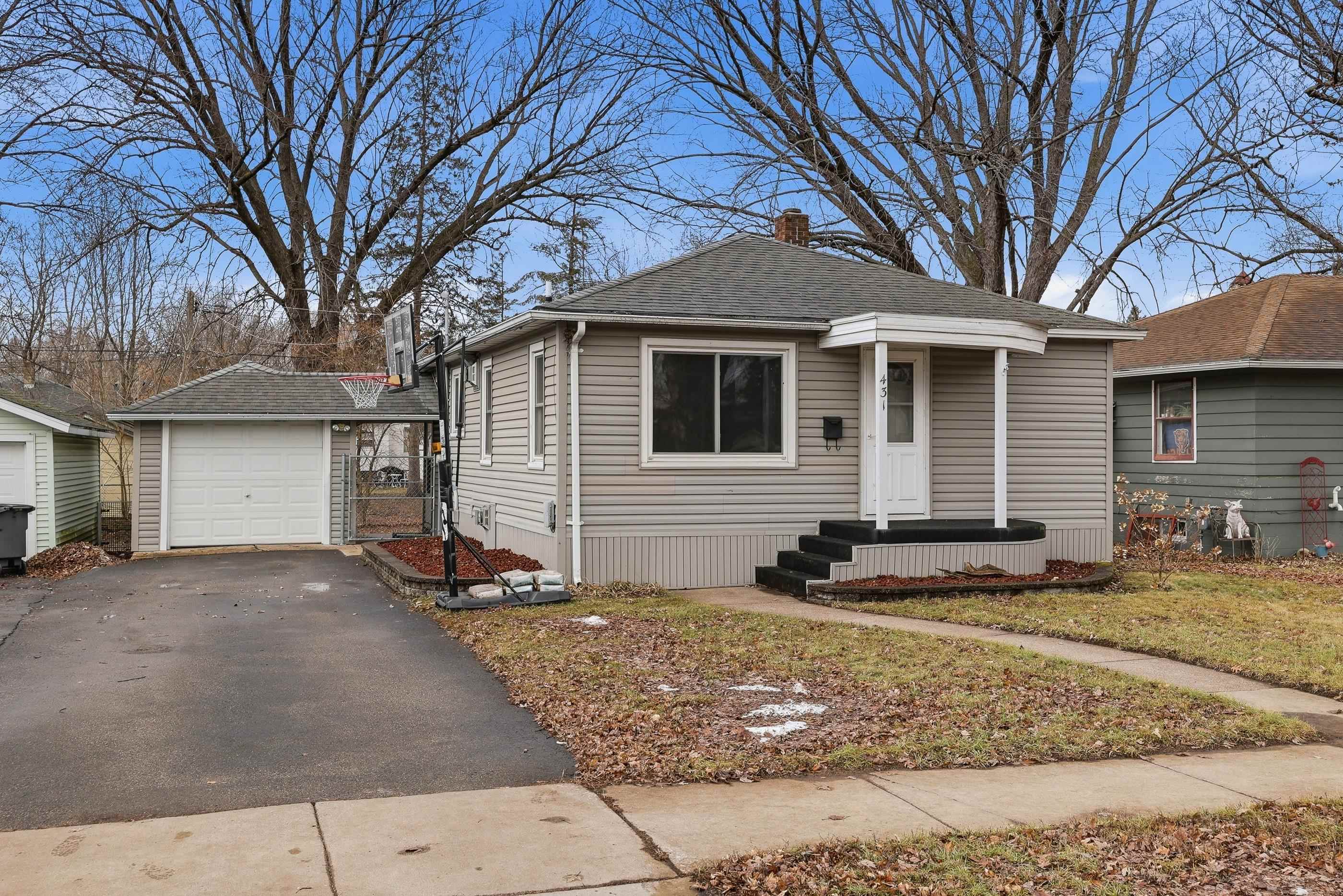 431 8TH AVENUE NORTH, Wisconsin Rapids, Wisconsin 54495, 2 Bedrooms Bedrooms, ,1 BathroomBathrooms,Residential,For Sale,431 8TH AVENUE NORTH,22600666