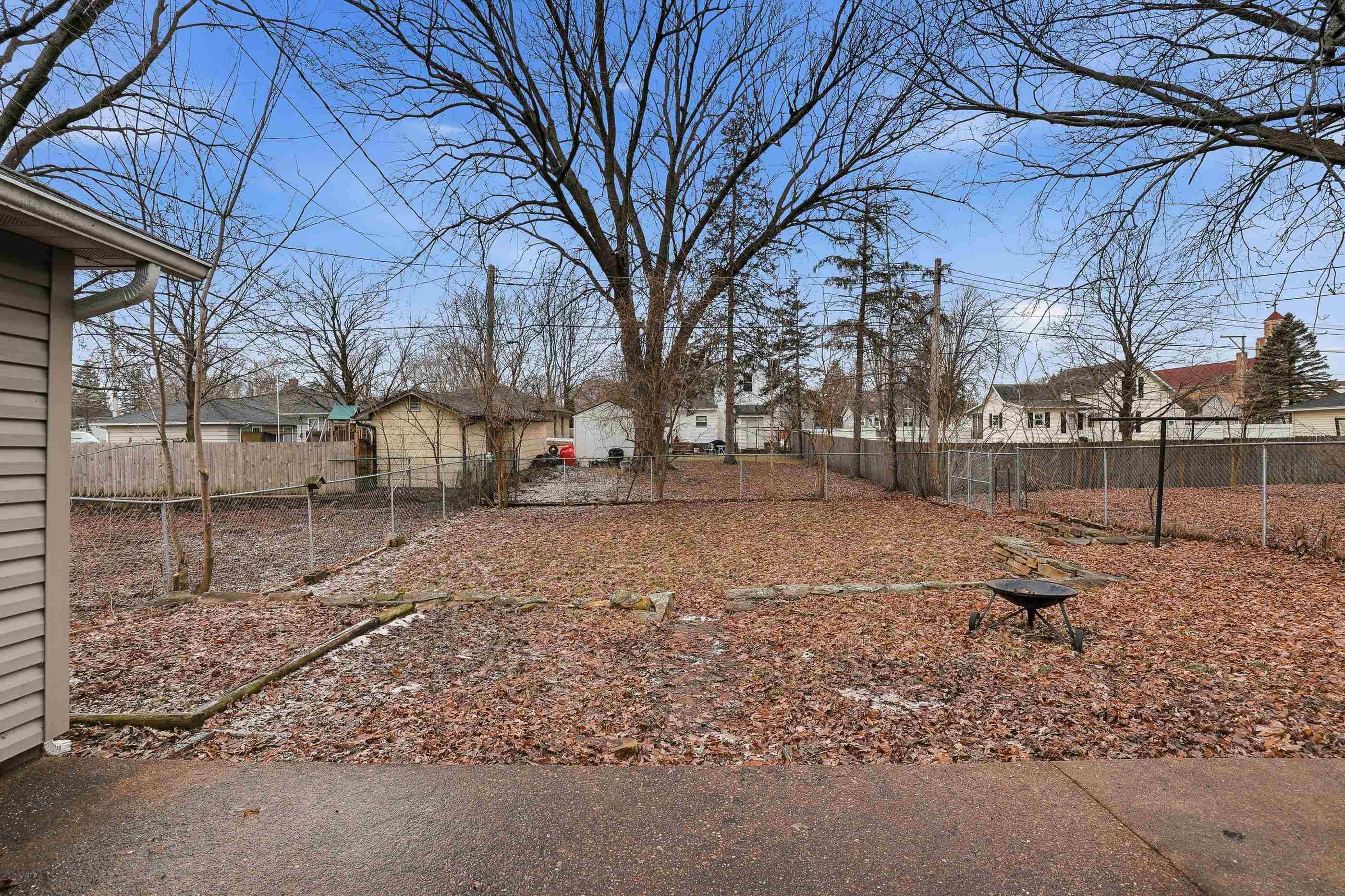 431 8TH AVENUE NORTH, Wisconsin Rapids, Wisconsin 54495, 2 Bedrooms Bedrooms, ,1 BathroomBathrooms,Residential,For Sale,431 8TH AVENUE NORTH,22600666