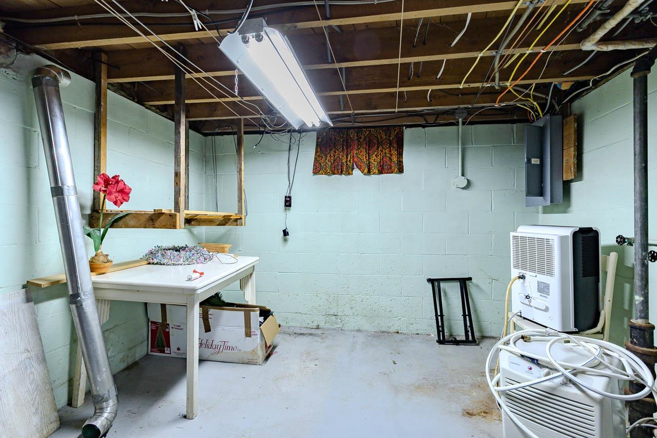 833 ROSS AVENUE, Wausau, Wisconsin 54403, 3 Bedrooms Bedrooms, ,1 BathroomBathrooms,Residential,For Sale,833 ROSS AVENUE,22600670