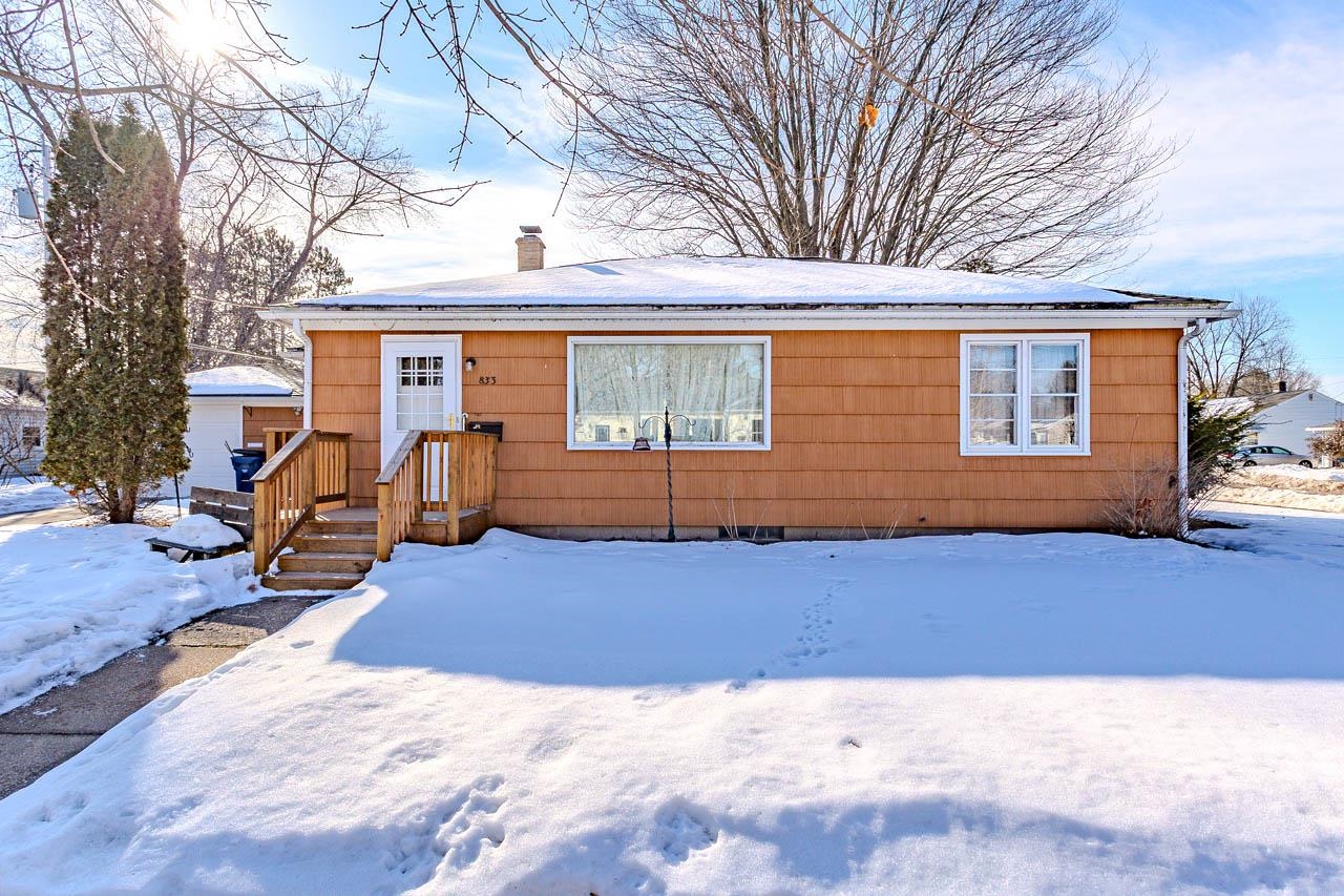 833 ROSS AVENUE, Wausau, Wisconsin 54403, 3 Bedrooms Bedrooms, ,1 BathroomBathrooms,Residential,For Sale,833 ROSS AVENUE,22600670
