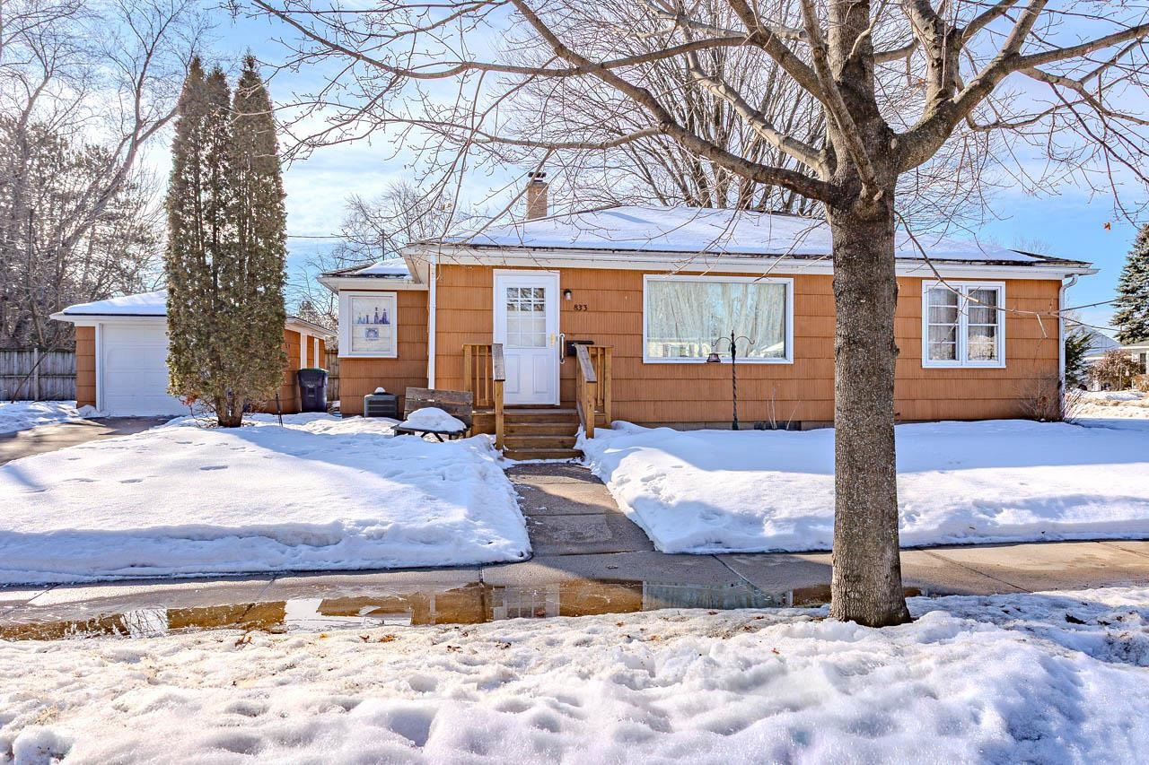 833 ROSS AVENUE, Wausau, Wisconsin 54403, 3 Bedrooms Bedrooms, ,1 BathroomBathrooms,Residential,For Sale,833 ROSS AVENUE,22600670