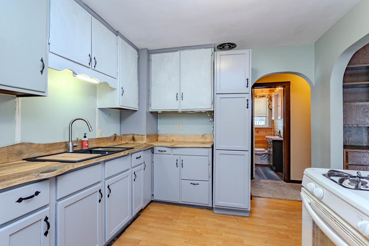 212 RADTKE STREET, Schofield, Wisconsin 54476, 2 Bedrooms Bedrooms, ,1 BathroomBathrooms,Residential,For Sale,212 RADTKE STREET,22600672