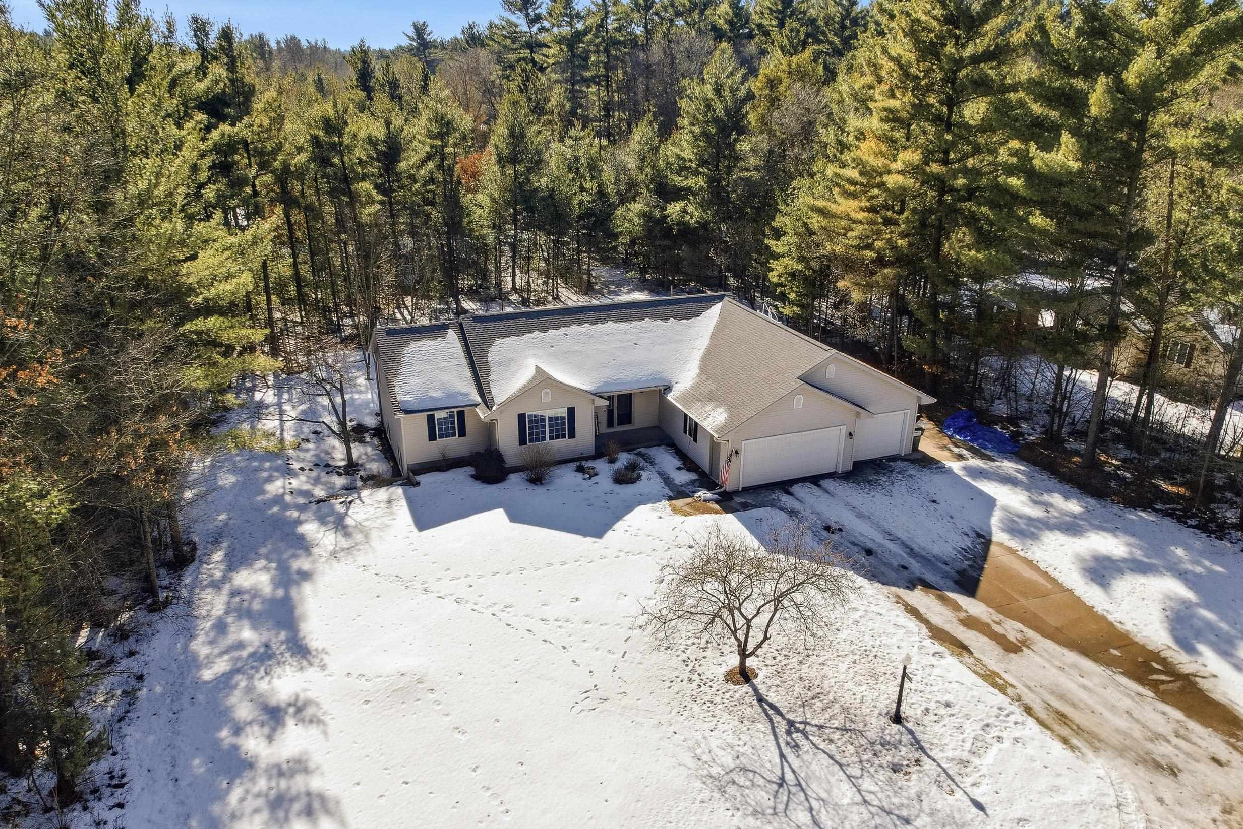 4520 BLACK FOREST DRIVE, Wisconsin Rapids, Wisconsin 54494, 5 Bedrooms Bedrooms, ,3 BathroomsBathrooms,Residential,For Sale,4520 BLACK FOREST DRIVE,22600675