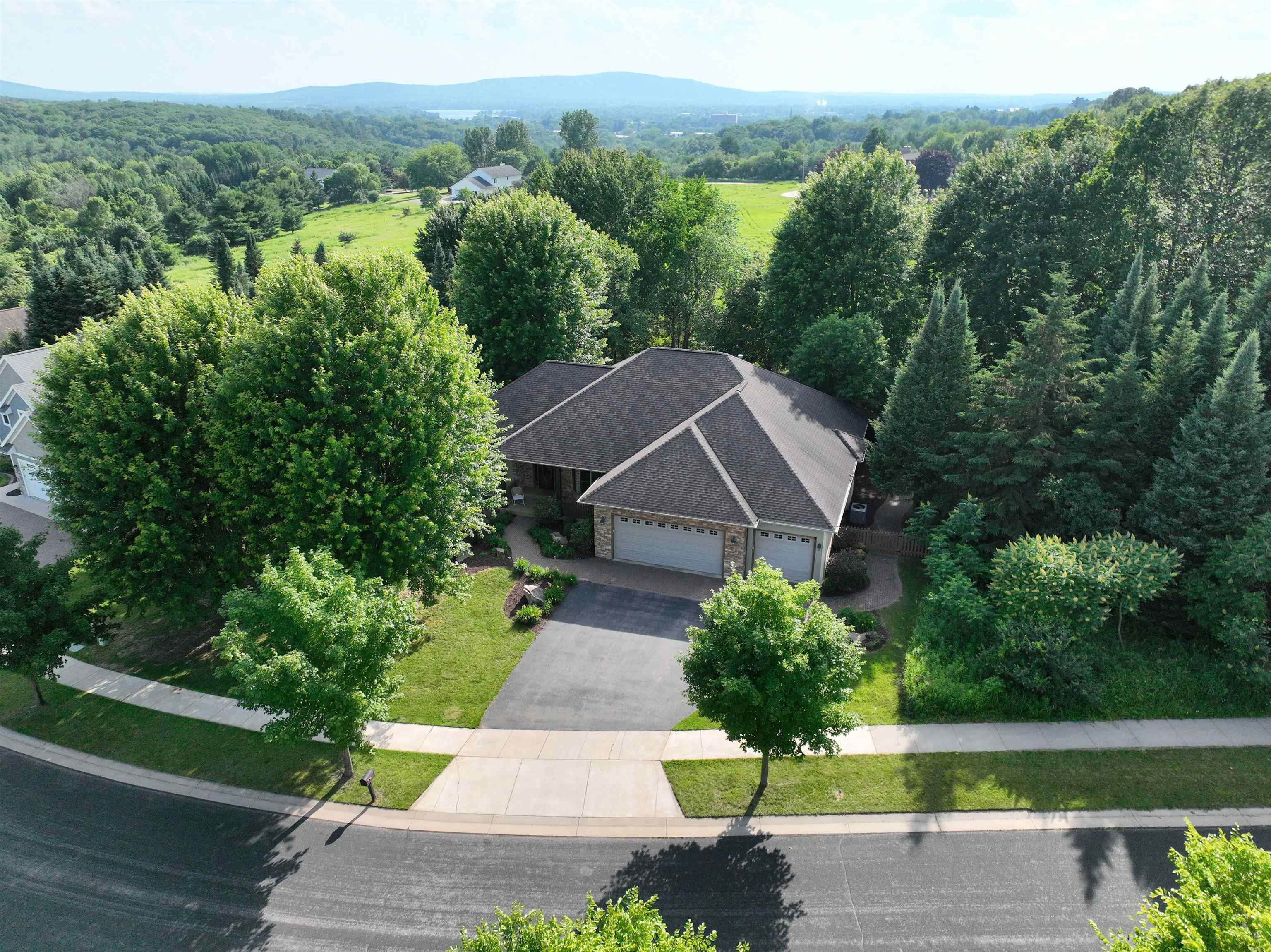 316 INDEPENDENCE LANE, Wausau, Wisconsin 54403, 5 Bedrooms Bedrooms, ,3 BathroomsBathrooms,Residential,For Sale,316 INDEPENDENCE LANE,22600686