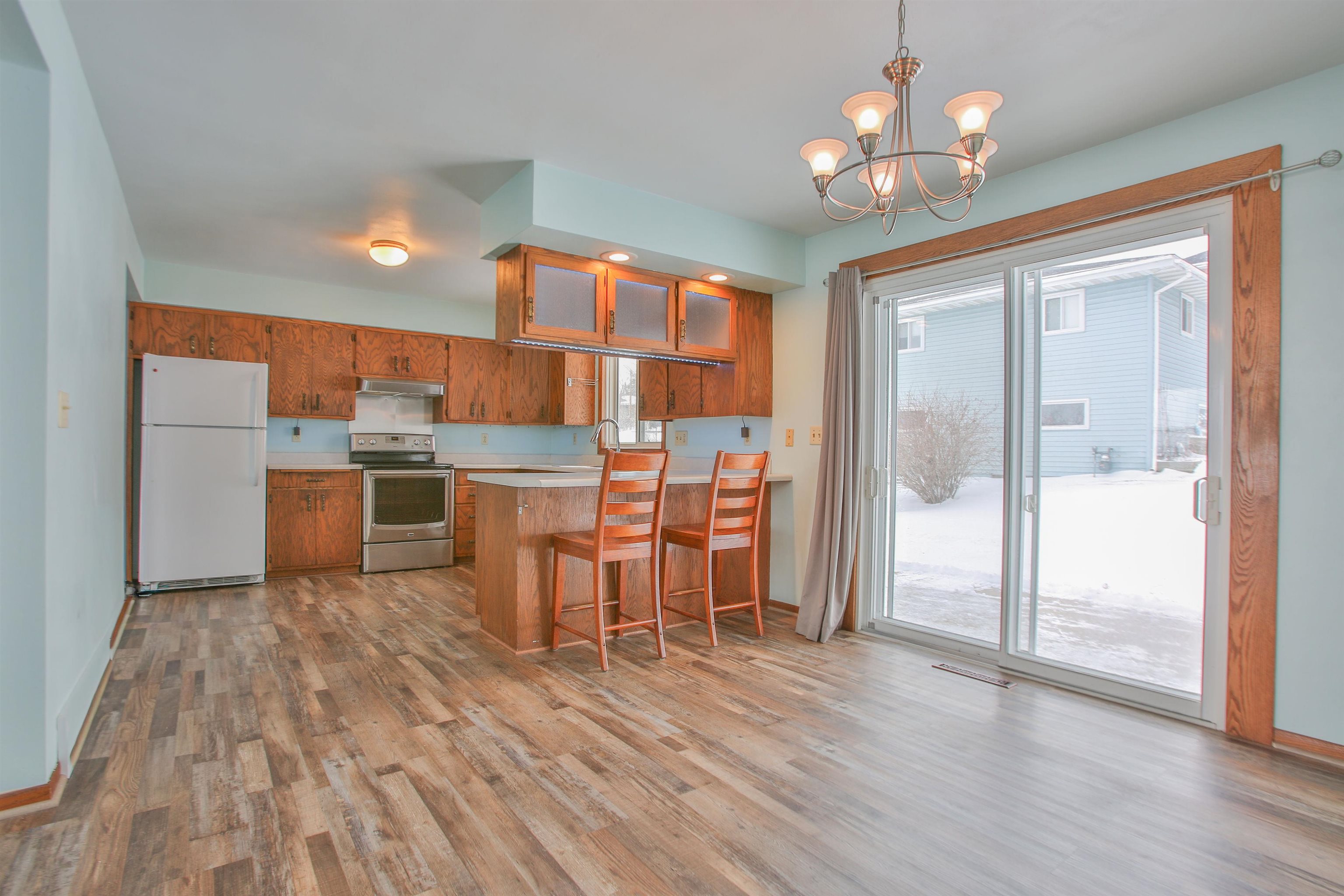 1005 5TH STREET, Marathon, Wisconsin 54448, 3 Bedrooms Bedrooms, ,2 BathroomsBathrooms,Residential,For Sale,1005 5TH STREET,22600691