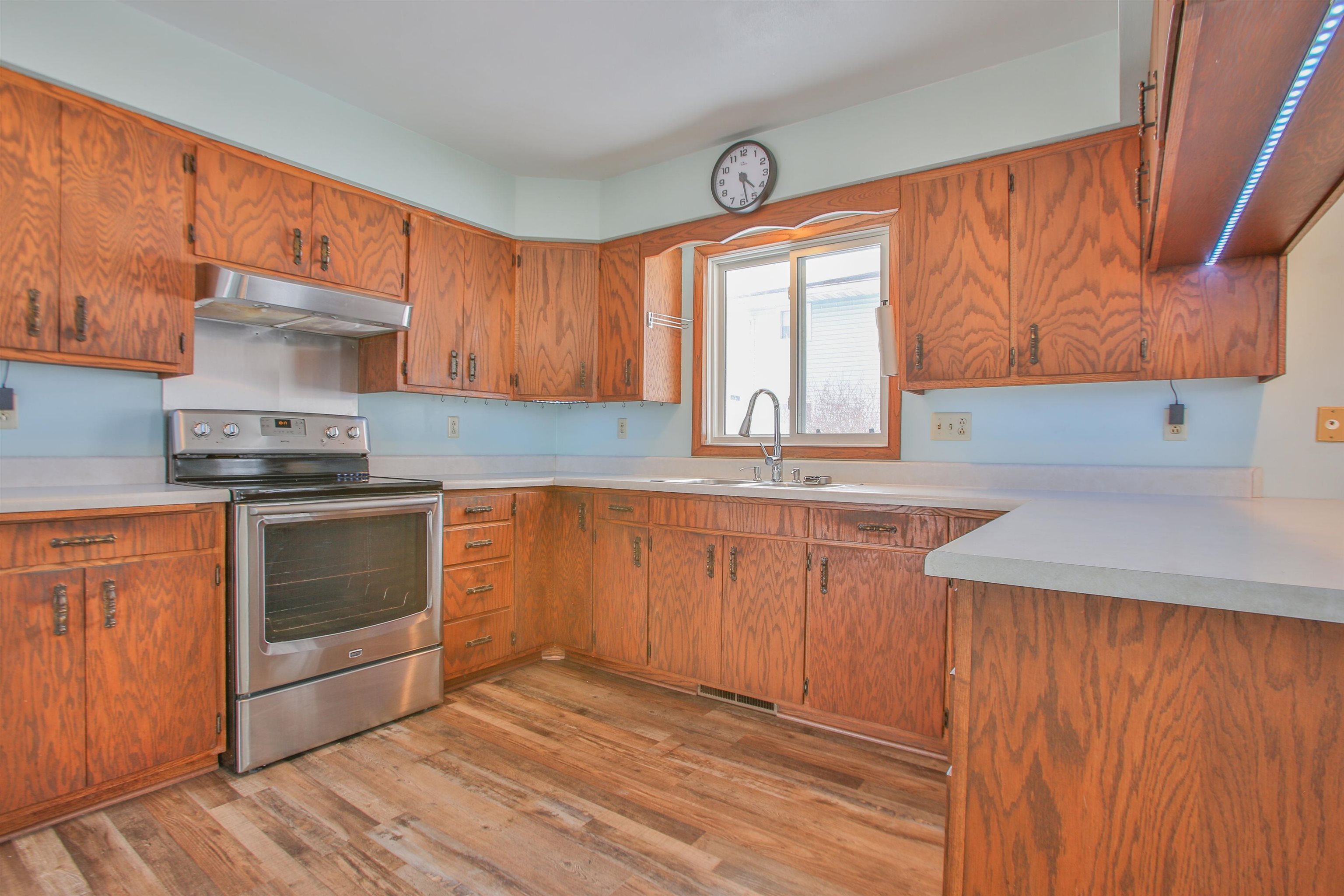 1005 5TH STREET, Marathon, Wisconsin 54448, 3 Bedrooms Bedrooms, ,2 BathroomsBathrooms,Residential,For Sale,1005 5TH STREET,22600691