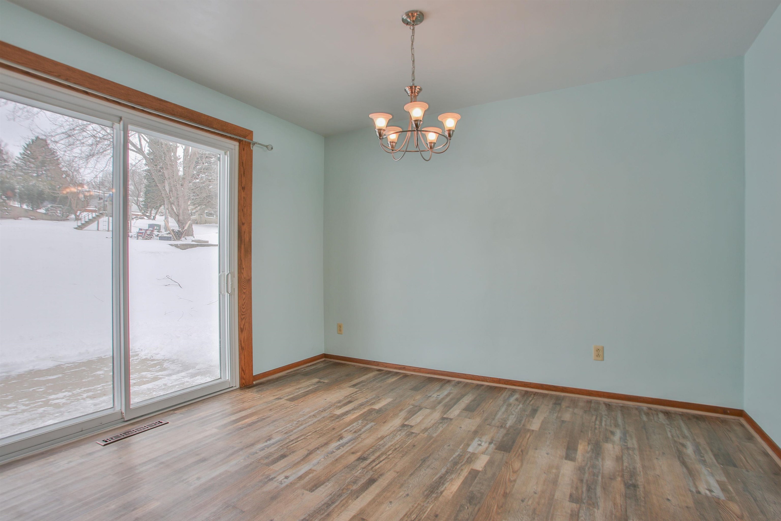 1005 5TH STREET, Marathon, Wisconsin 54448, 3 Bedrooms Bedrooms, ,2 BathroomsBathrooms,Residential,For Sale,1005 5TH STREET,22600691