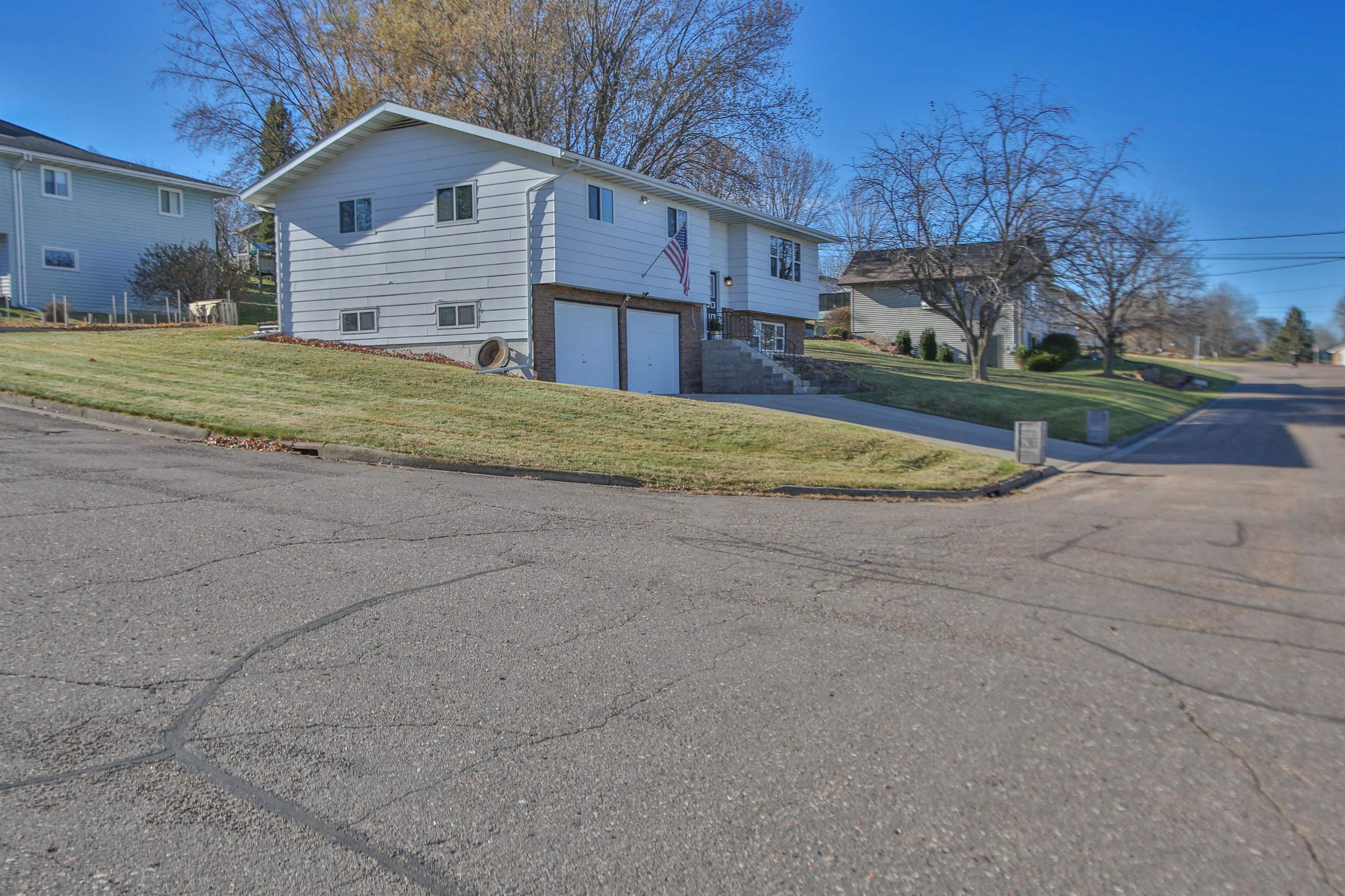 1005 5TH STREET, Marathon, Wisconsin 54448, 3 Bedrooms Bedrooms, ,2 BathroomsBathrooms,Residential,For Sale,1005 5TH STREET,22600691