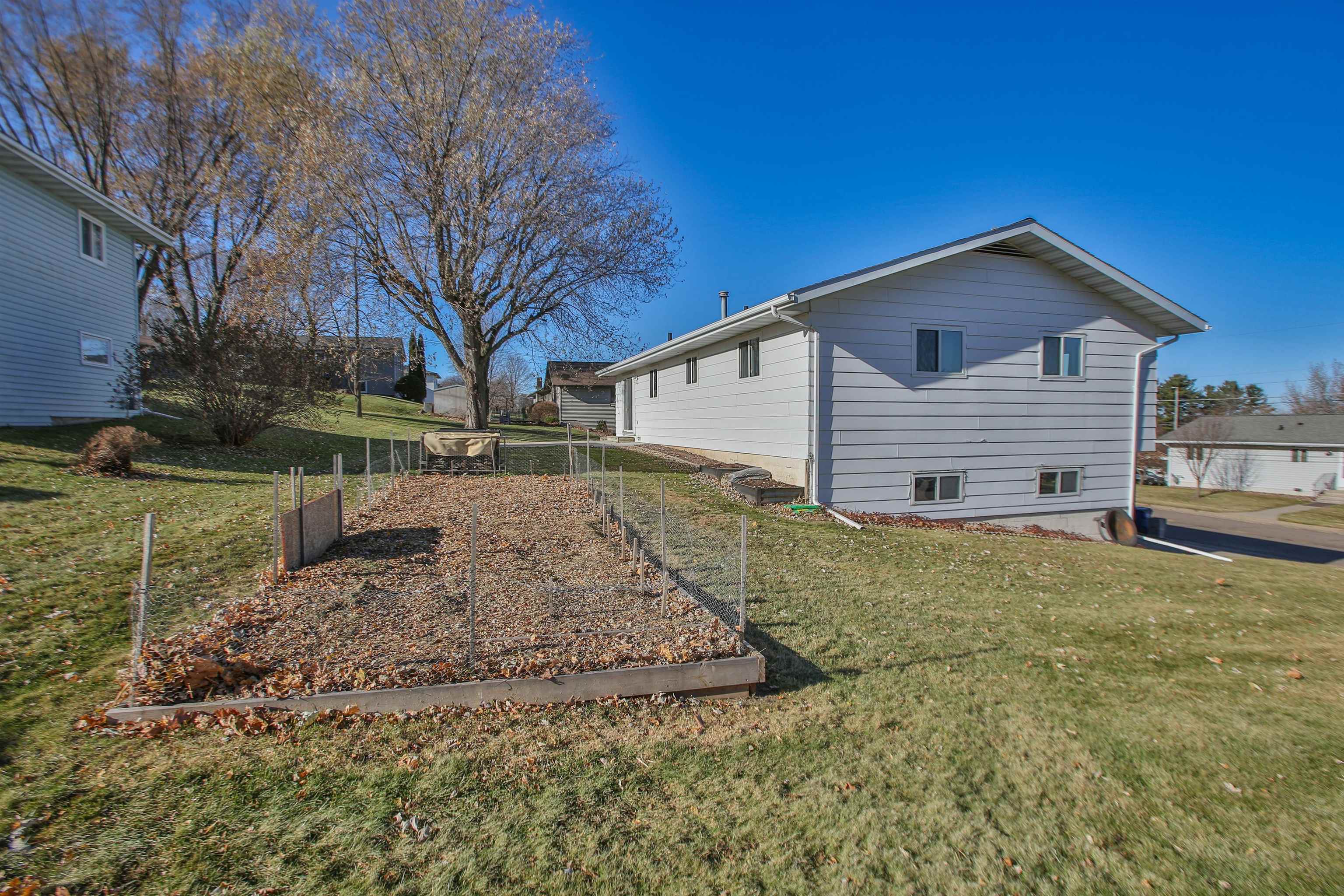 1005 5TH STREET, Marathon, Wisconsin 54448, 3 Bedrooms Bedrooms, ,2 BathroomsBathrooms,Residential,For Sale,1005 5TH STREET,22600691