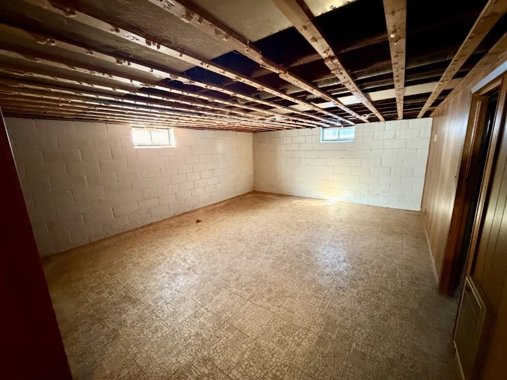 709 KENT STREET, Wausau, Wisconsin 54403, 3 Bedrooms Bedrooms, ,1 BathroomBathrooms,Residential,For Sale,709 KENT STREET,22600698