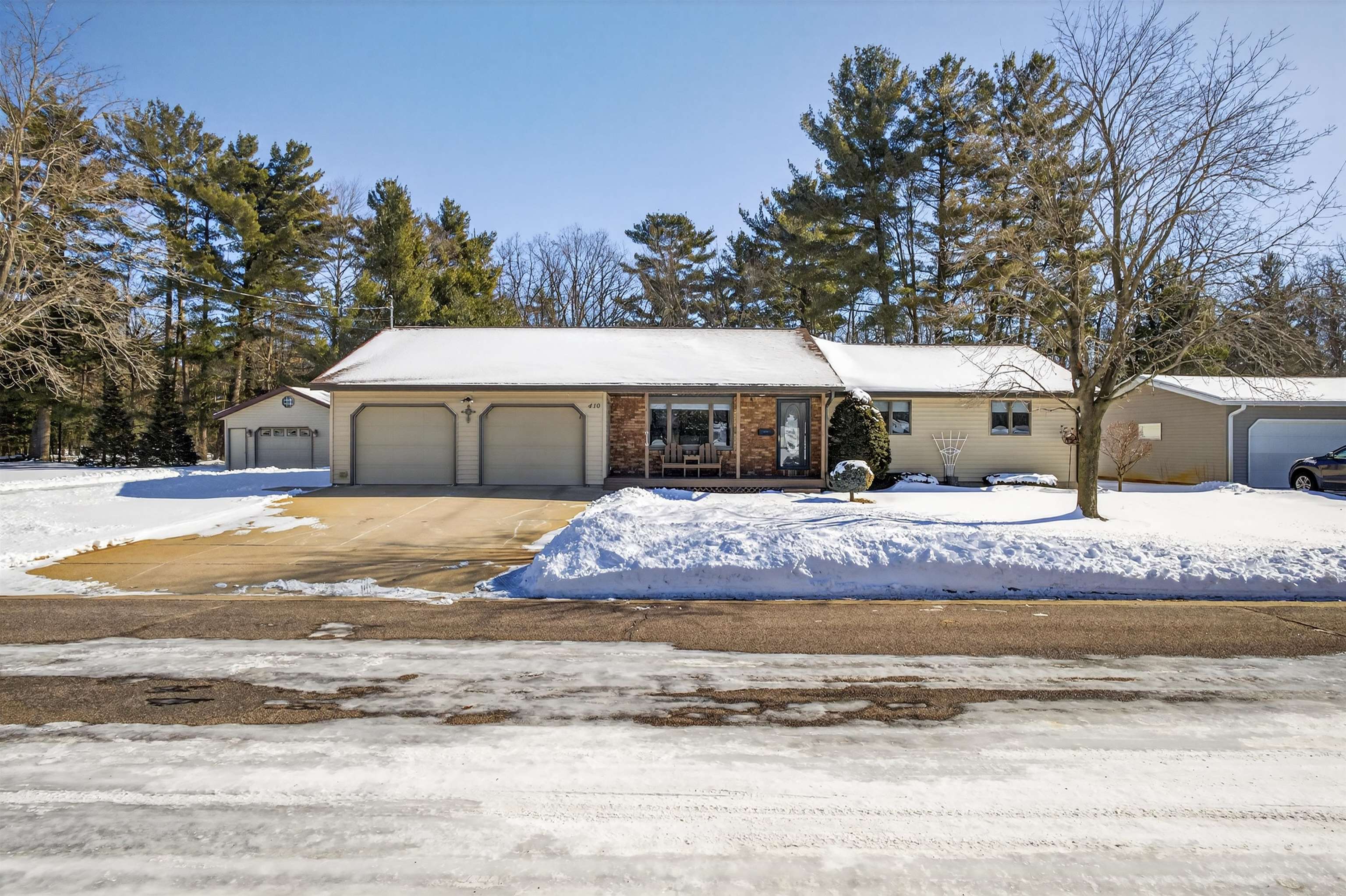 410 20TH STREET NORTH, Wisconsin Rapids, Wisconsin 54494, 3 Bedrooms Bedrooms, ,1 BathroomBathrooms,Residential,For Sale,410 20TH STREET NORTH,22600700