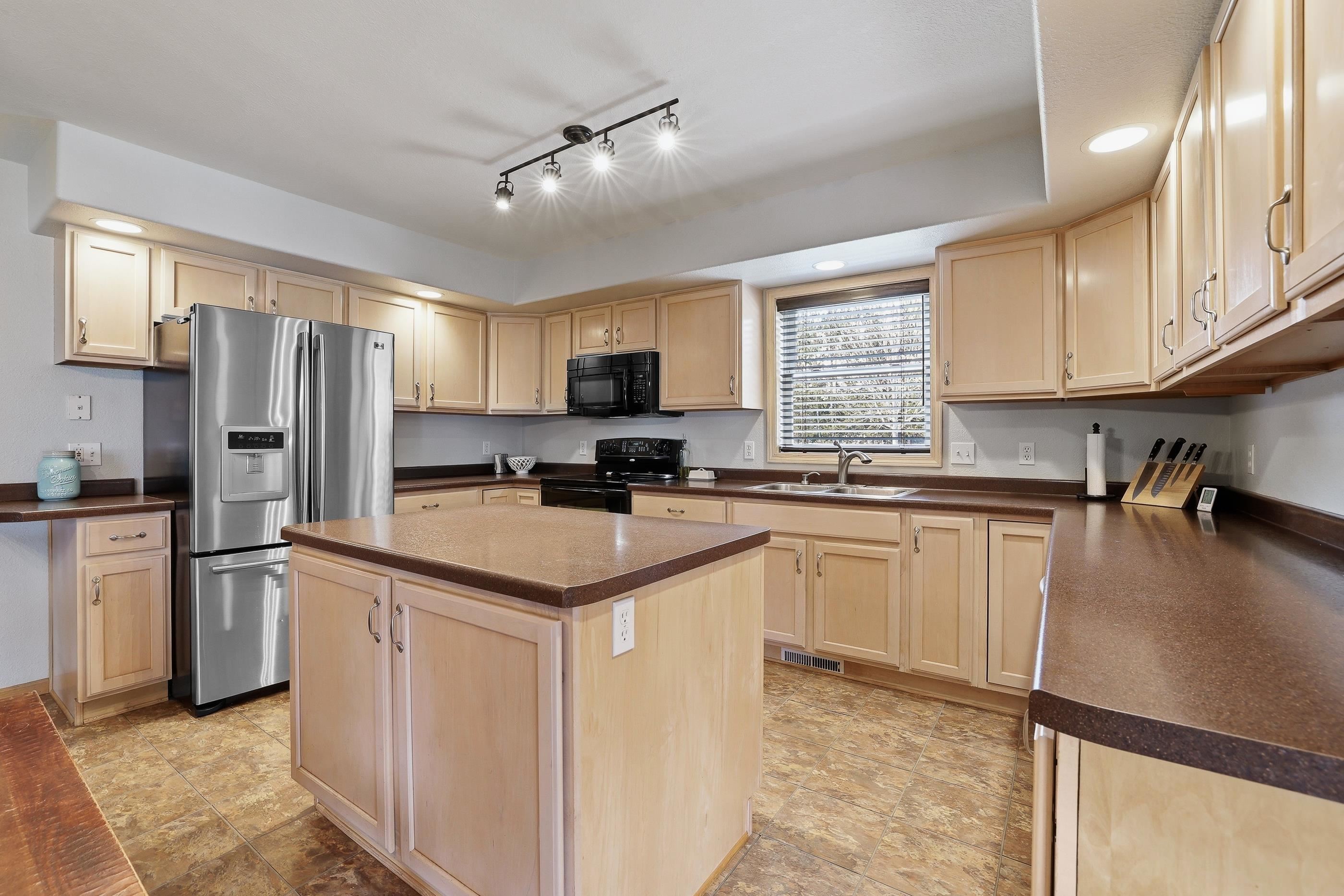 4930 FIELDSTONE DRIVE, Plover, Wisconsin 54467, 4 Bedrooms Bedrooms, ,3 BathroomsBathrooms,Residential,For Sale,4930 FIELDSTONE DRIVE,22600701