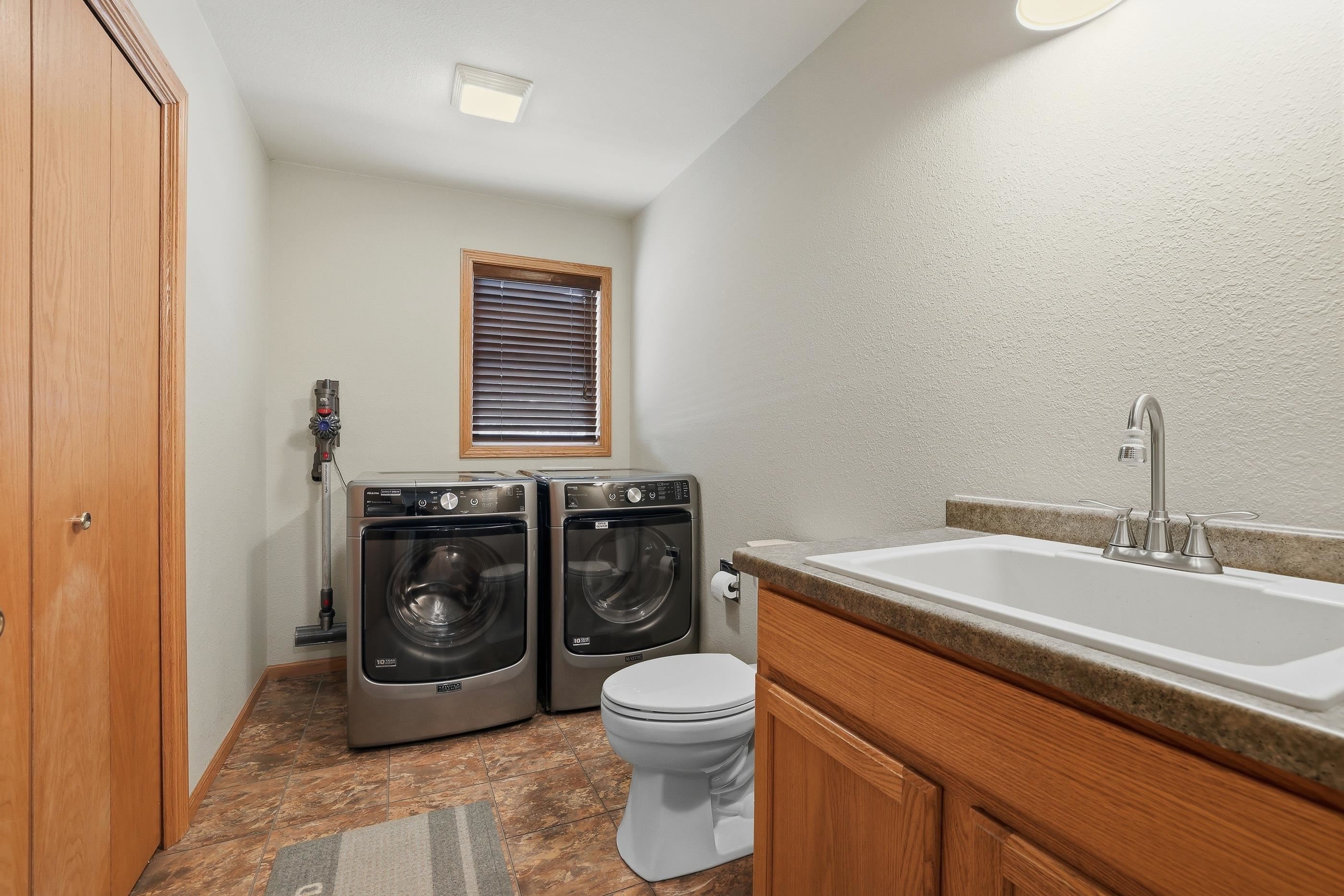 4930 FIELDSTONE DRIVE, Plover, Wisconsin 54467, 4 Bedrooms Bedrooms, ,3 BathroomsBathrooms,Residential,For Sale,4930 FIELDSTONE DRIVE,22600701