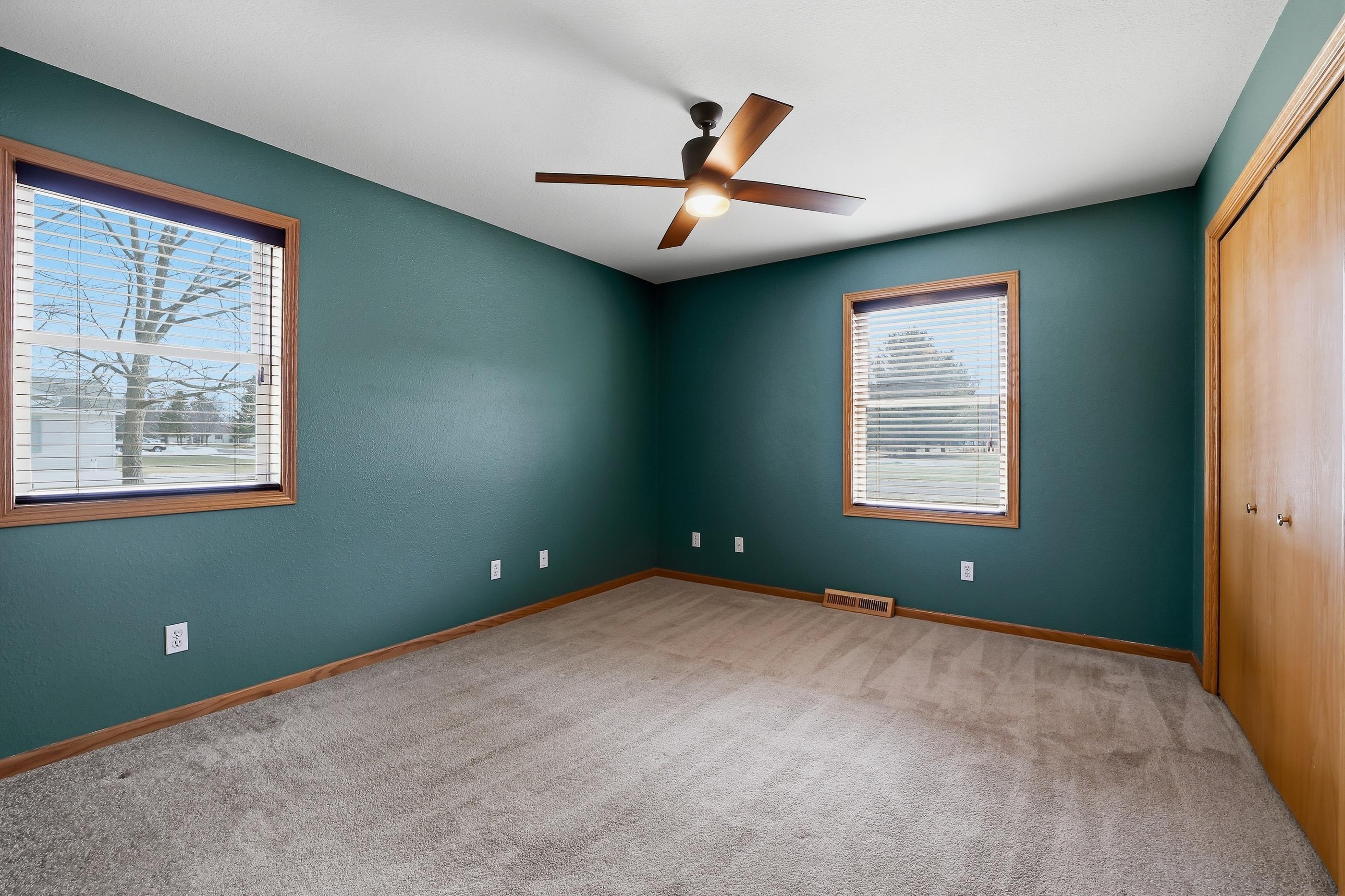 4930 FIELDSTONE DRIVE, Plover, Wisconsin 54467, 4 Bedrooms Bedrooms, ,3 BathroomsBathrooms,Residential,For Sale,4930 FIELDSTONE DRIVE,22600701