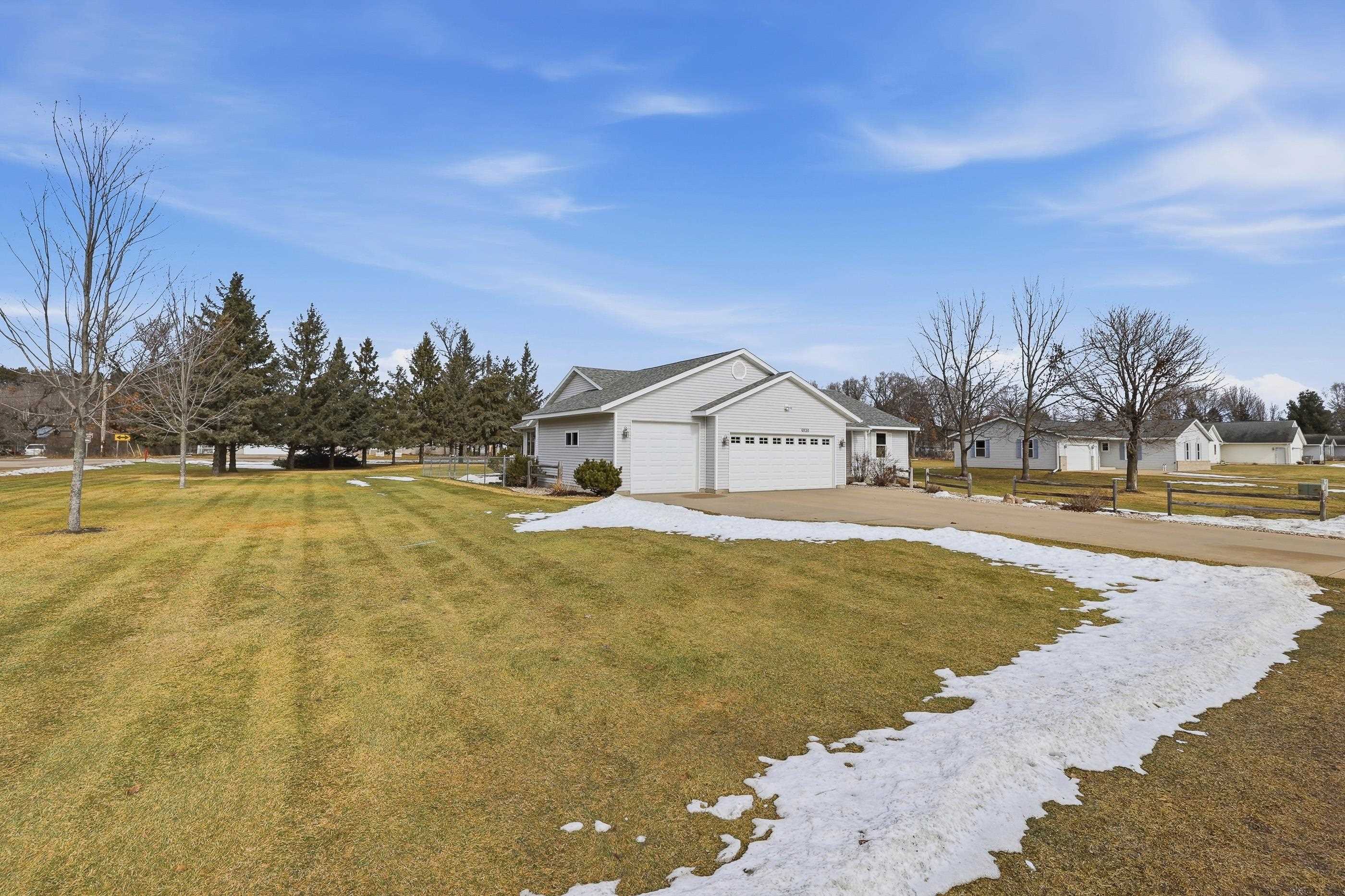 4930 FIELDSTONE DRIVE, Plover, Wisconsin 54467, 4 Bedrooms Bedrooms, ,3 BathroomsBathrooms,Residential,For Sale,4930 FIELDSTONE DRIVE,22600701