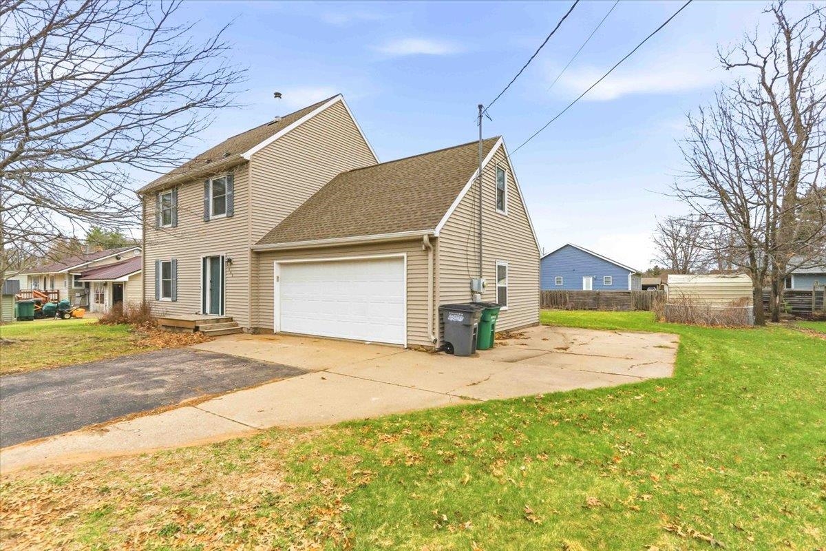 465 SHADY LANE, Wisconsin Rapids, Wisconsin 54494, 3 Bedrooms Bedrooms, ,2 BathroomsBathrooms,Residential,For Sale,465 SHADY LANE,22600702