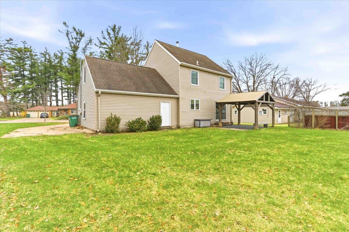 465 SHADY LANE, Wisconsin Rapids, Wisconsin 54494, 3 Bedrooms Bedrooms, ,2 BathroomsBathrooms,Residential,For Sale,465 SHADY LANE,22600702