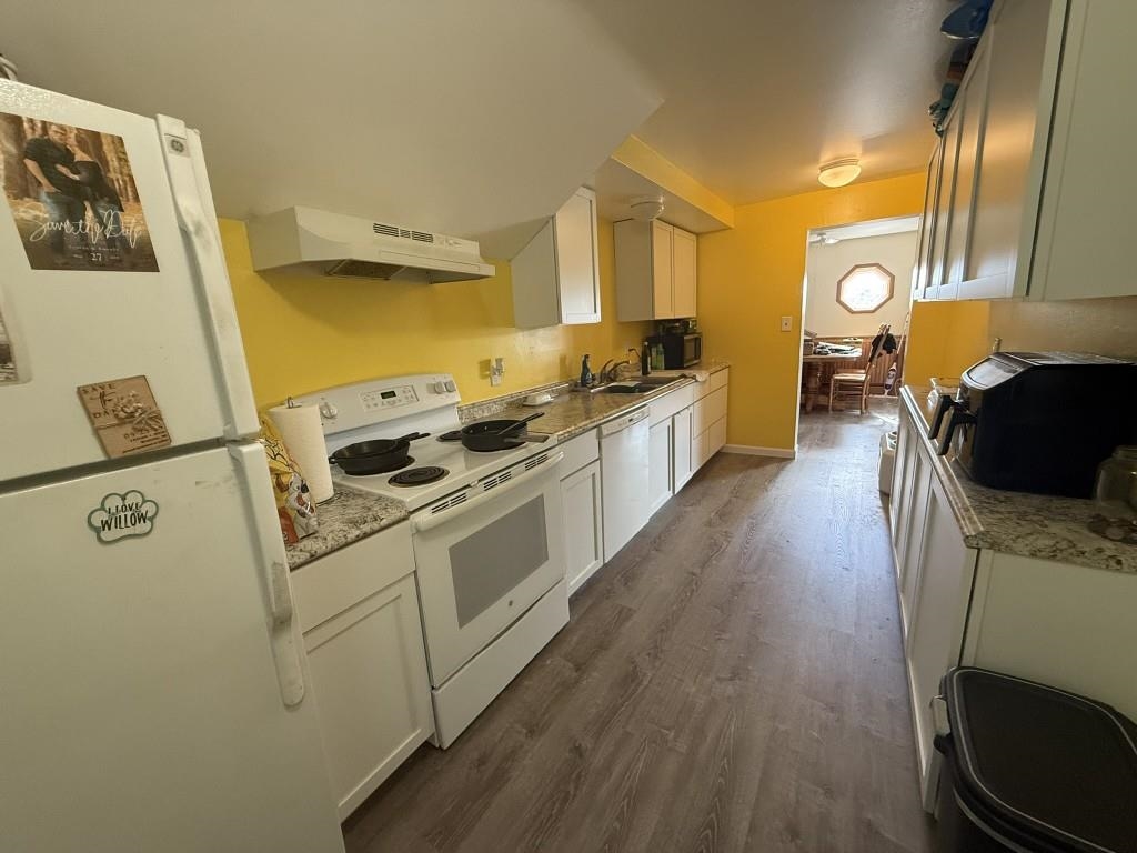 402 5TH STREET, Mosinee, Wisconsin 54455, 3 Bedrooms Bedrooms, ,2 BathroomsBathrooms,Multi-family,For Sale,402 5TH STREET,22600704