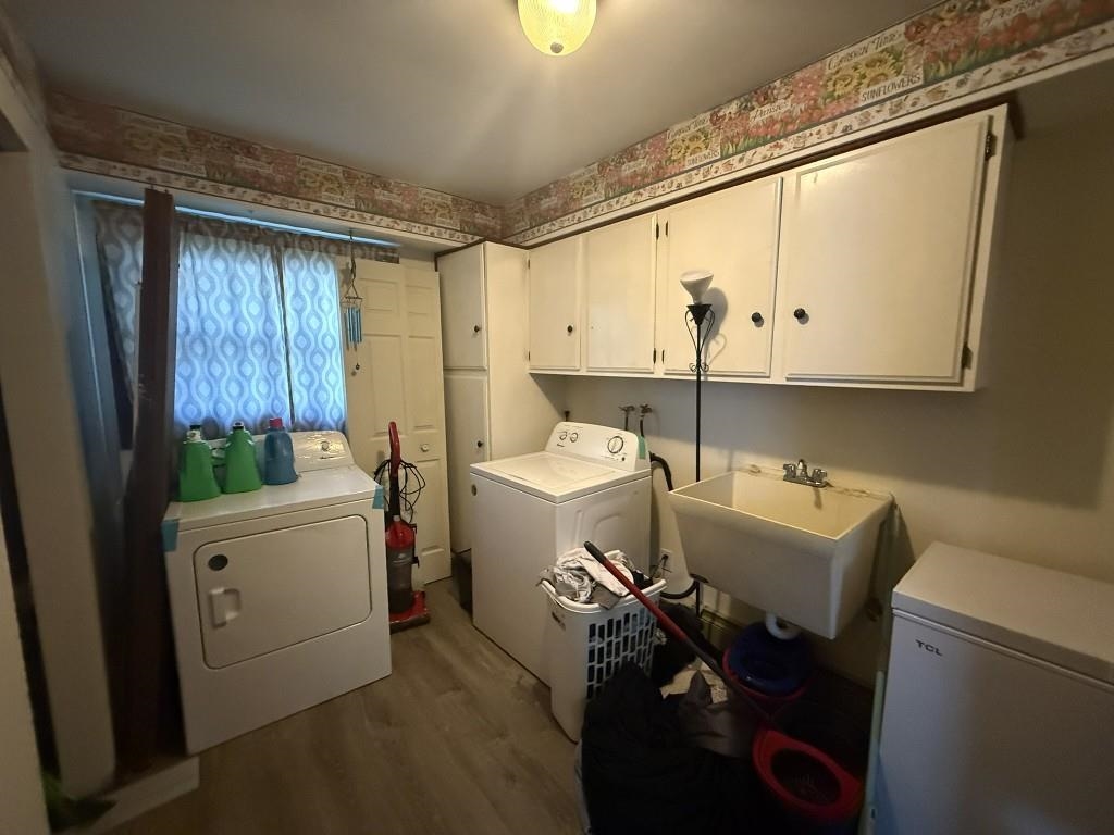 402 5TH STREET, Mosinee, Wisconsin 54455, 3 Bedrooms Bedrooms, ,2 BathroomsBathrooms,Multi-family,For Sale,402 5TH STREET,22600704