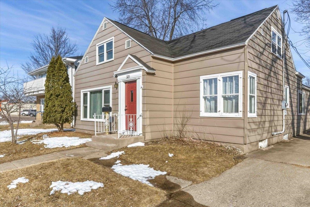321 6TH STREET SOUTH, Wisconsin Rapids, Wisconsin 54494, 4 Bedrooms Bedrooms, ,1 BathroomBathrooms,Residential,For Sale,321 6TH STREET SOUTH,22600708