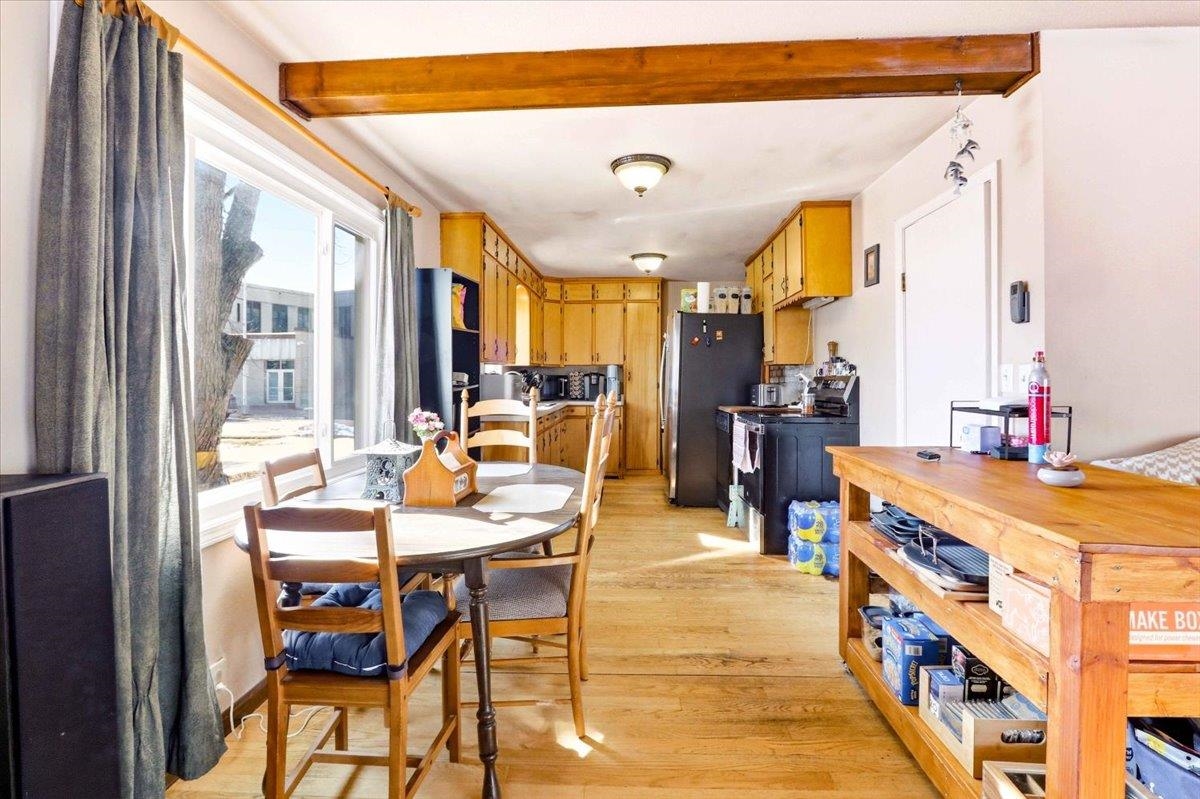 321 6TH STREET SOUTH, Wisconsin Rapids, Wisconsin 54494, 4 Bedrooms Bedrooms, ,1 BathroomBathrooms,Residential,For Sale,321 6TH STREET SOUTH,22600708