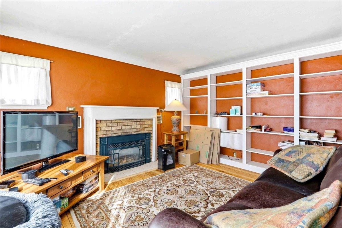 321 6TH STREET SOUTH, Wisconsin Rapids, Wisconsin 54494, 4 Bedrooms Bedrooms, ,1 BathroomBathrooms,Residential,For Sale,321 6TH STREET SOUTH,22600708