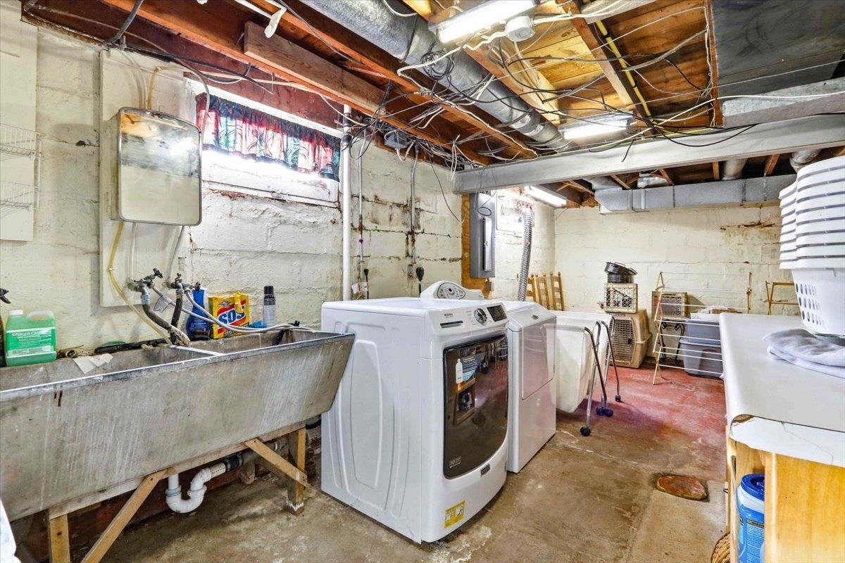 321 6TH STREET SOUTH, Wisconsin Rapids, Wisconsin 54494, 4 Bedrooms Bedrooms, ,1 BathroomBathrooms,Residential,For Sale,321 6TH STREET SOUTH,22600708