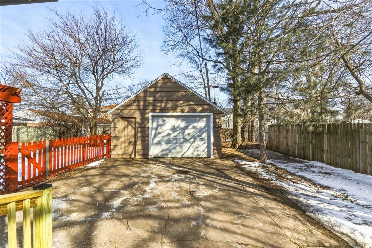 321 6TH STREET SOUTH, Wisconsin Rapids, Wisconsin 54494, 4 Bedrooms Bedrooms, ,1 BathroomBathrooms,Residential,For Sale,321 6TH STREET SOUTH,22600708