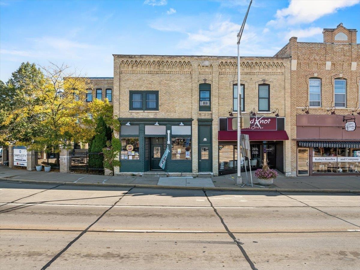 107 S CENTRAL AVENUE, Marshfield, Wisconsin 54449, ,Commercial/industrial,For Sale,107 S CENTRAL AVENUE,22600710