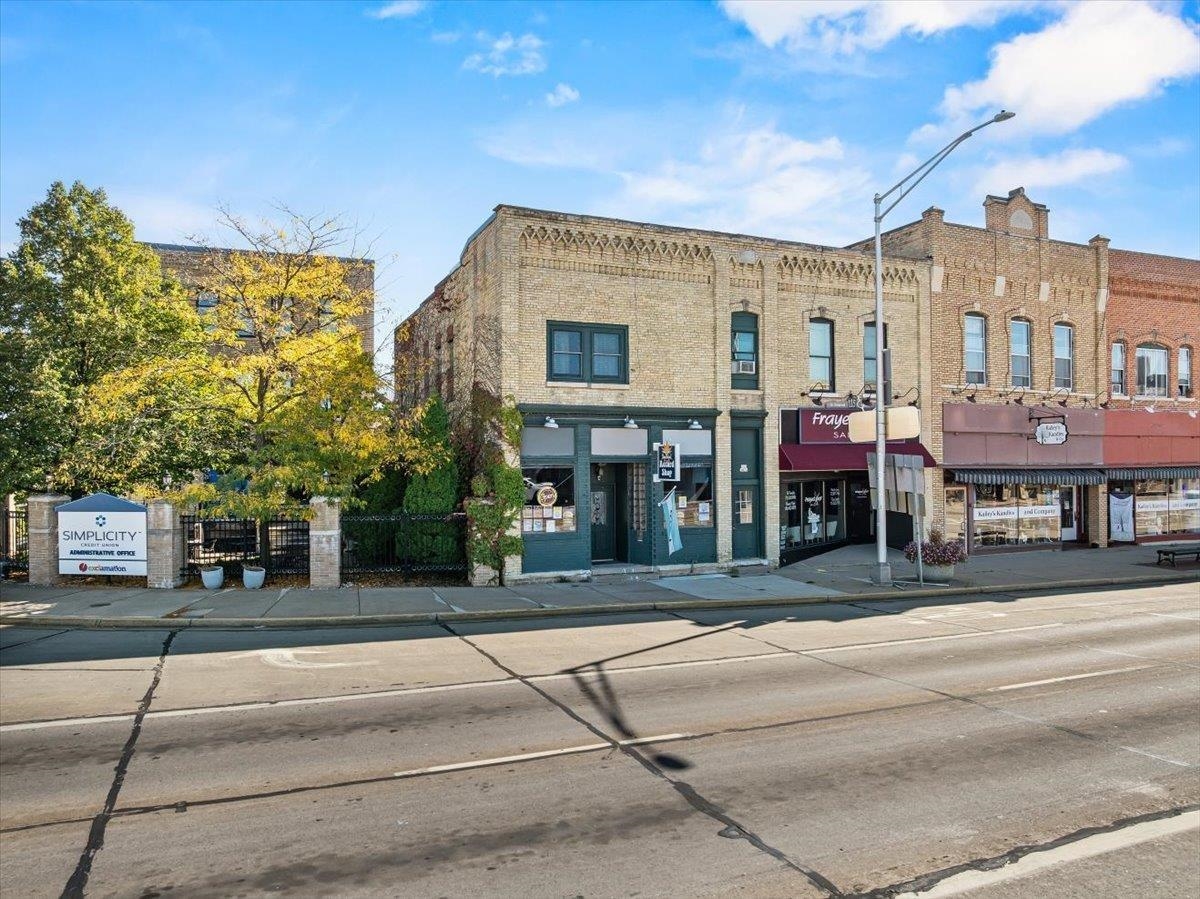 107 S CENTRAL AVENUE, Marshfield, Wisconsin 54449, ,Commercial/industrial,For Sale,107 S CENTRAL AVENUE,22600710